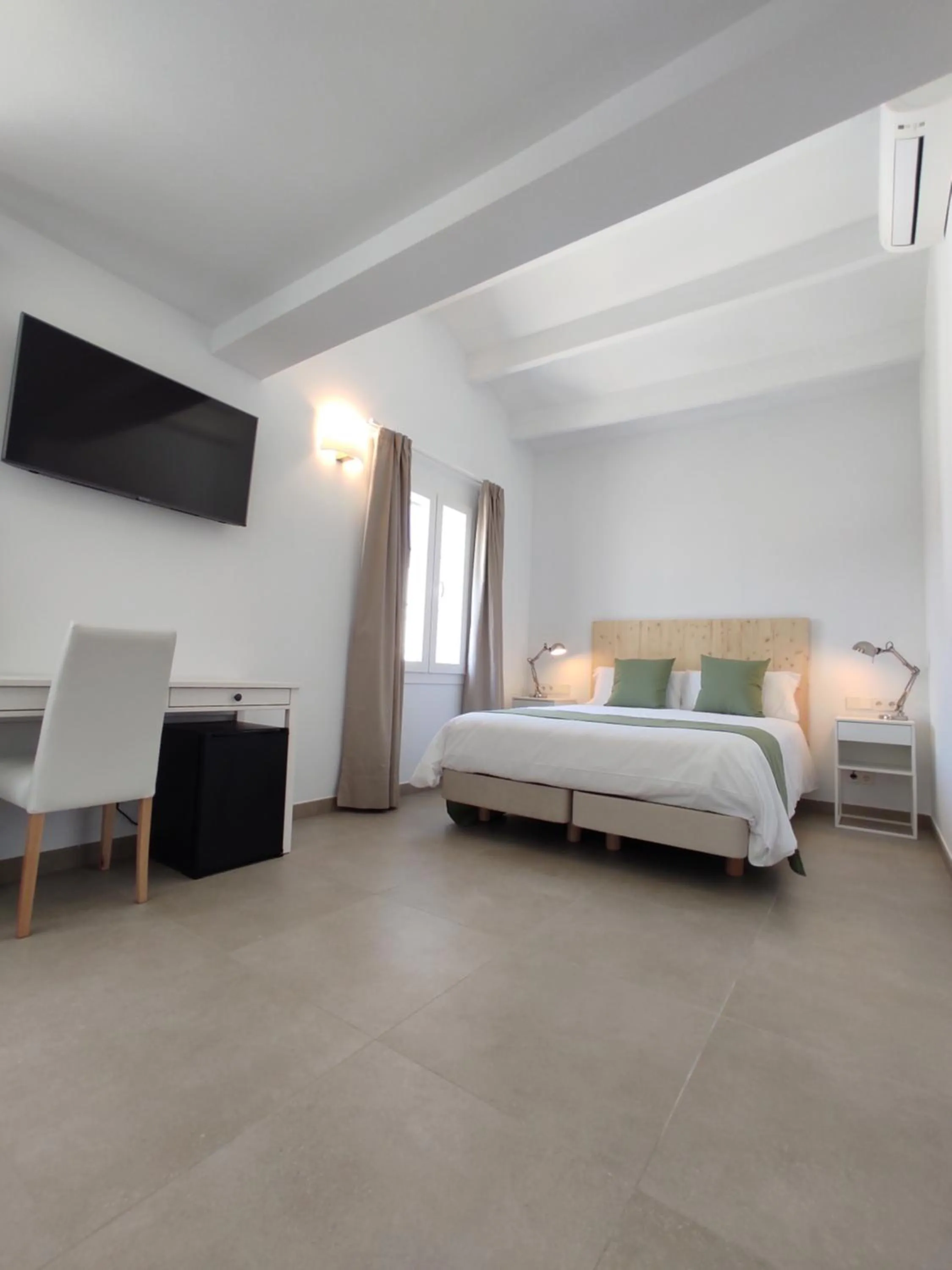 Bedroom, Bed in Hotel Amano Maison Carrée