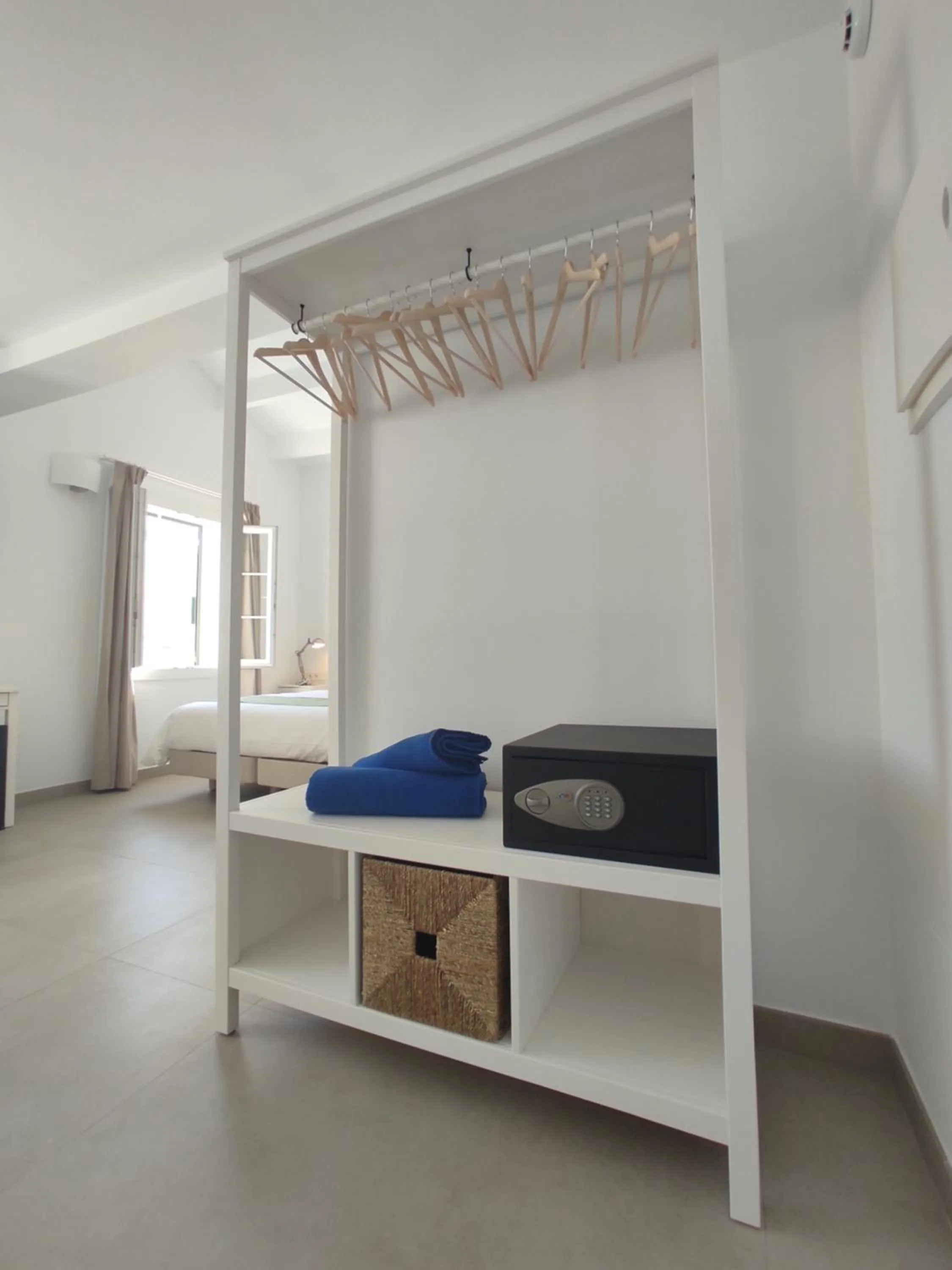 Property building, Bed in Hotel Amano Maison Carrée