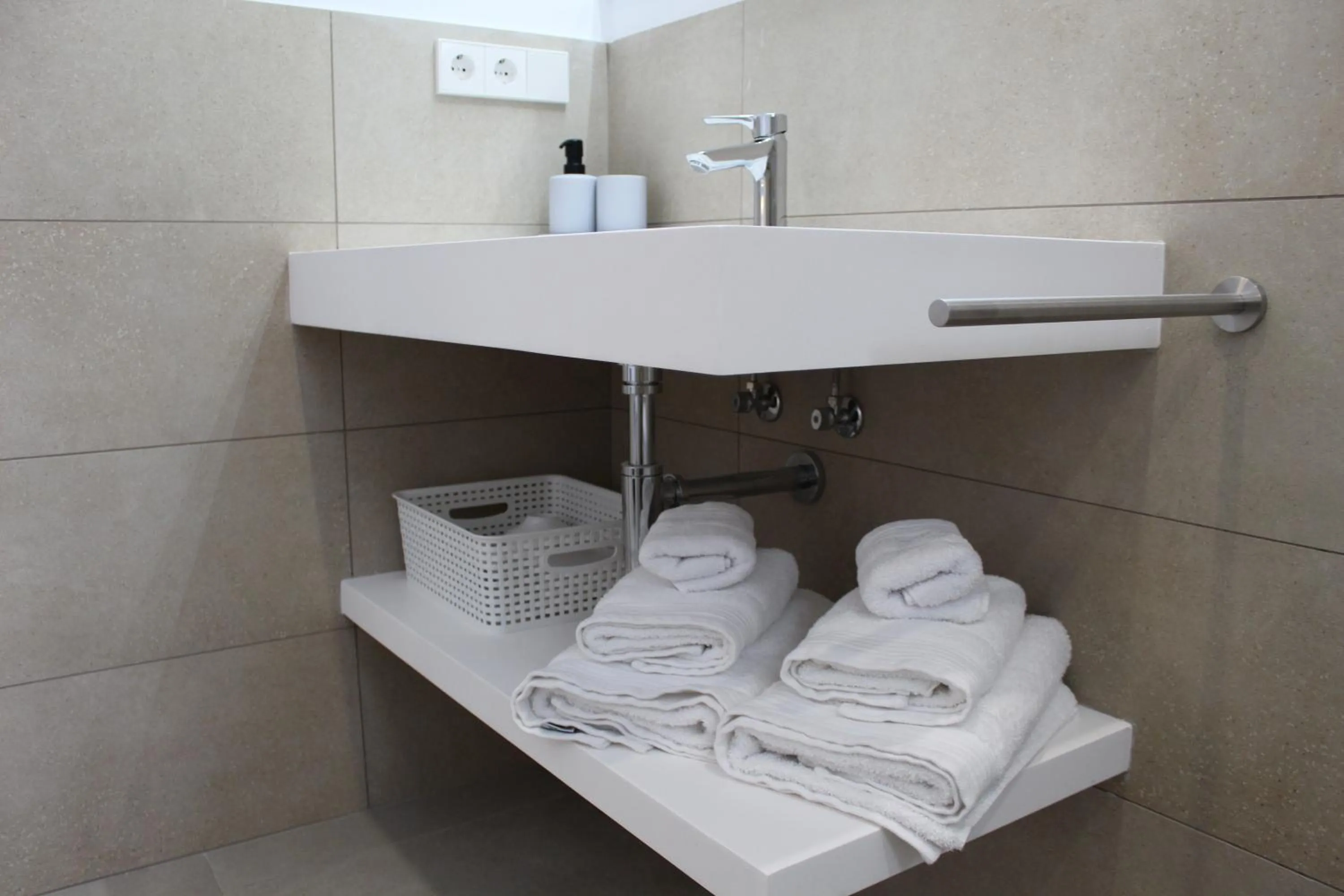 Bathroom in Hotel Amano Maison Carrée