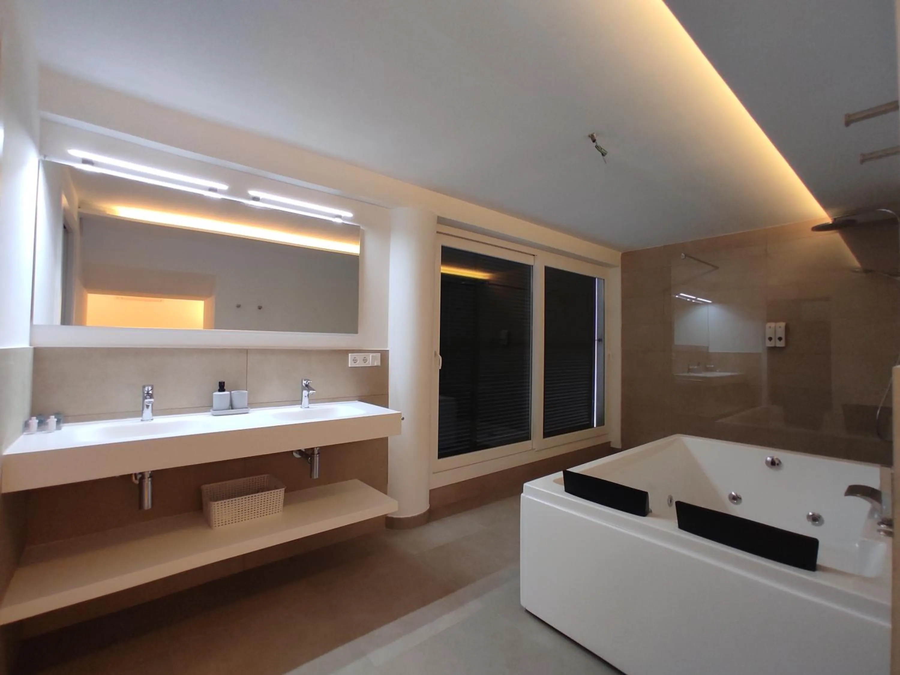 Bathroom in Hotel Amano Maison Carrée