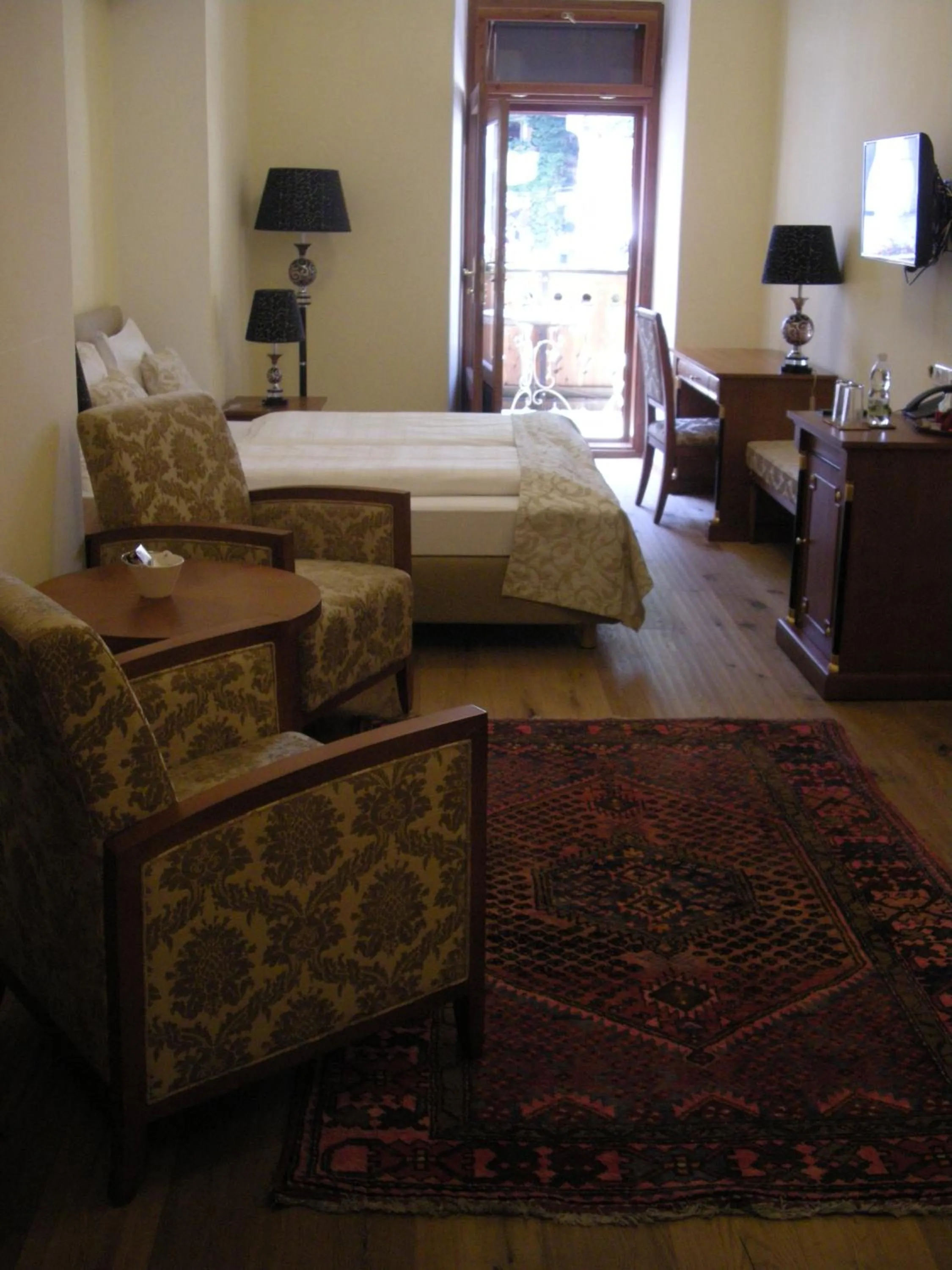 Photo of the whole room, Bed in Seehotel Grüner Baum