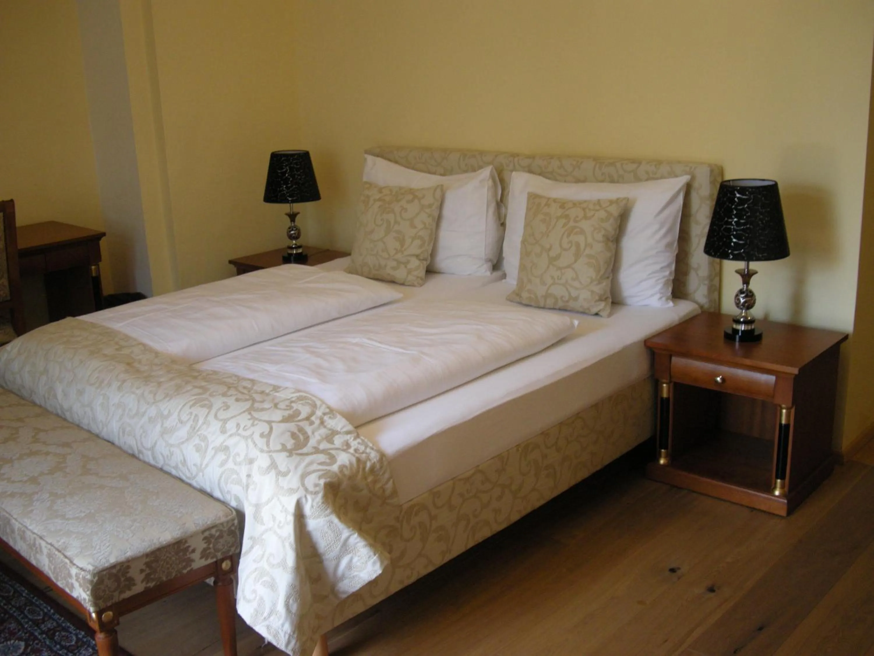 Bed in Seehotel Grüner Baum