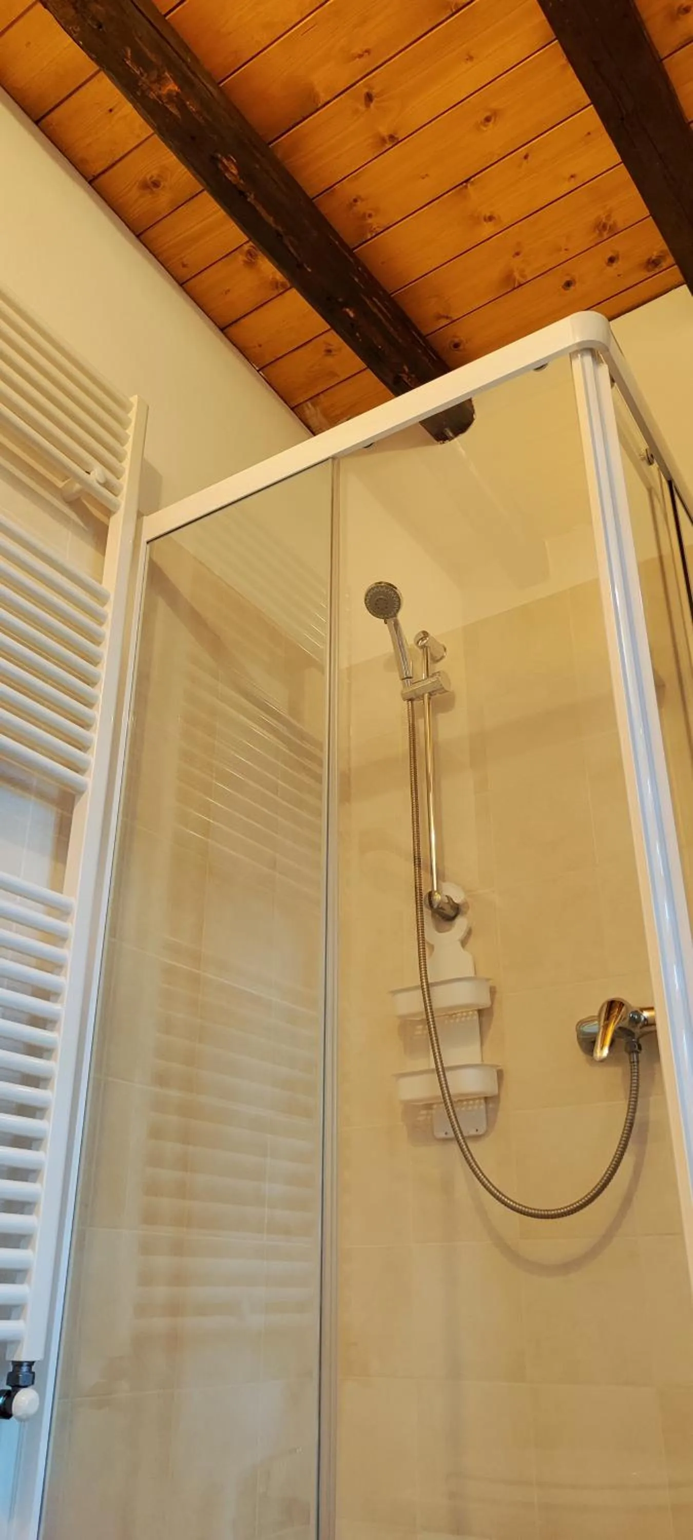 Shower in Rovere dalla riva