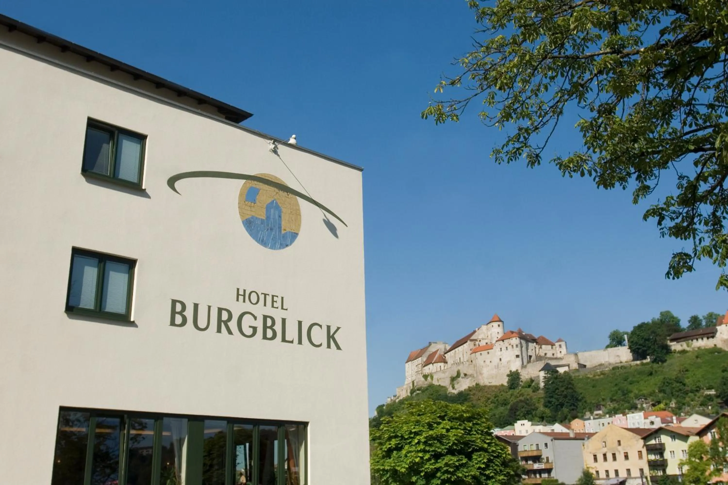 Facade/entrance in Hotel Burgblick, bei Burghausen
