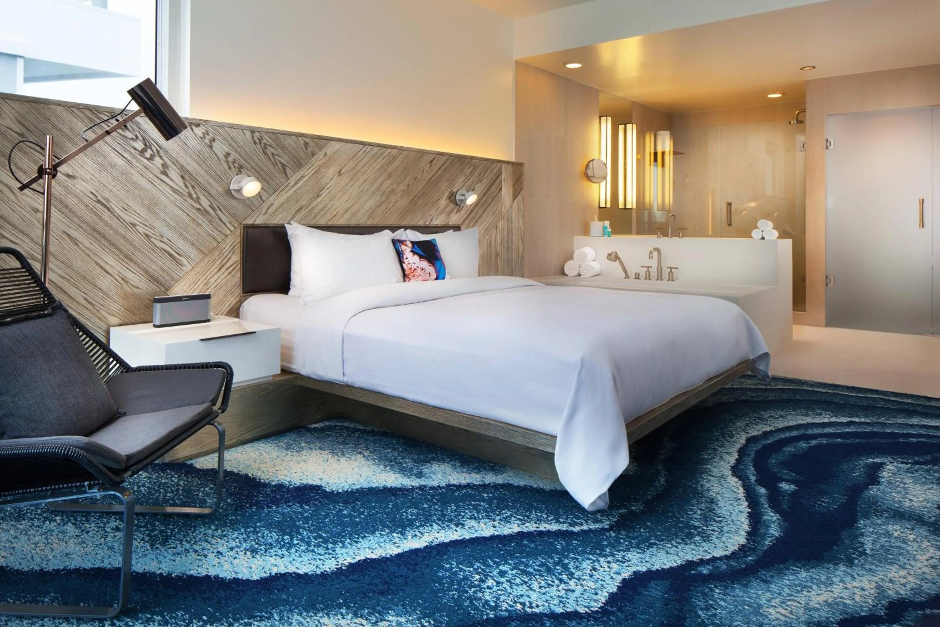 Bedroom, Bed in W Fort Lauderdale