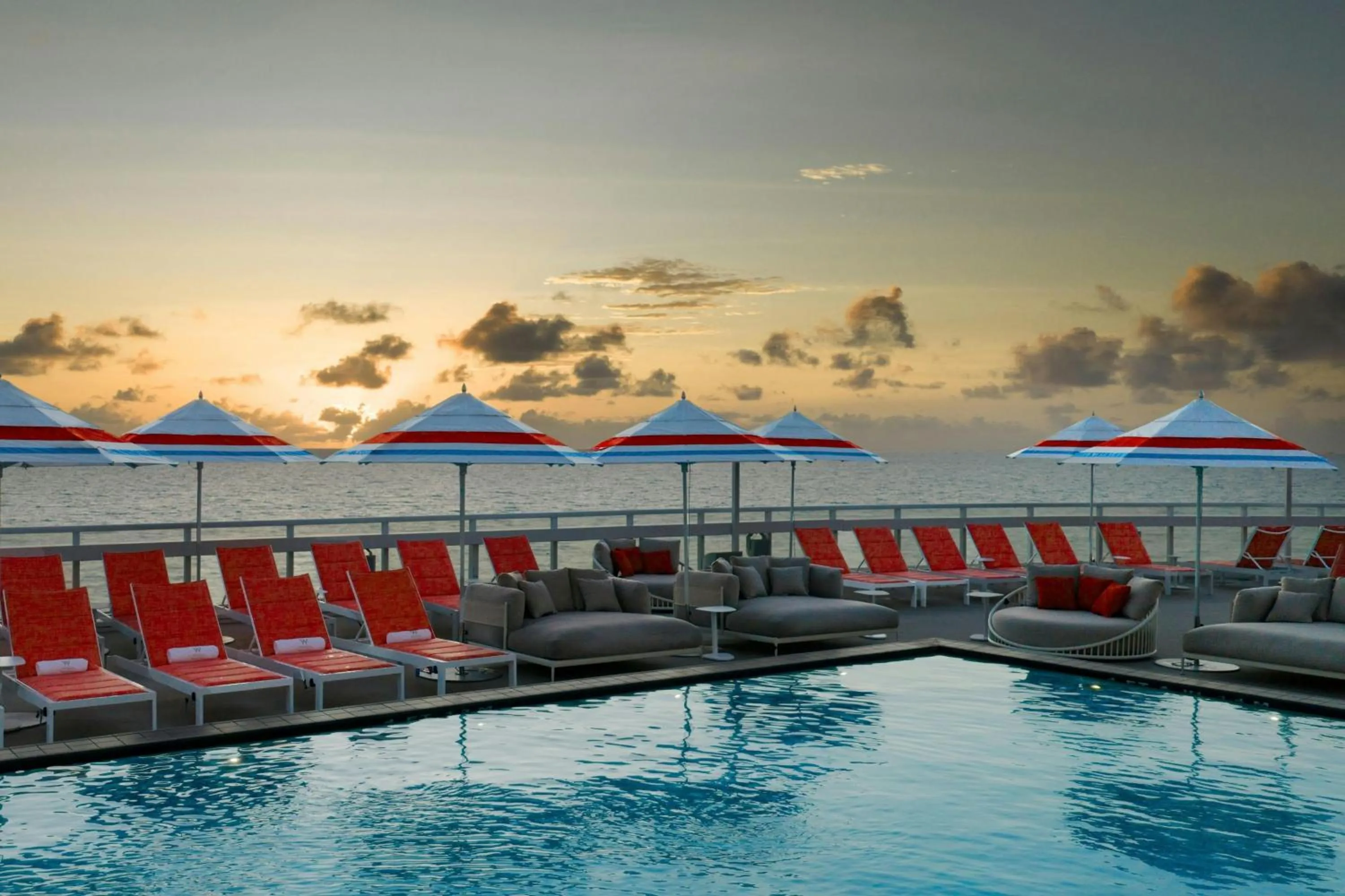 Swimming pool in W Fort Lauderdale