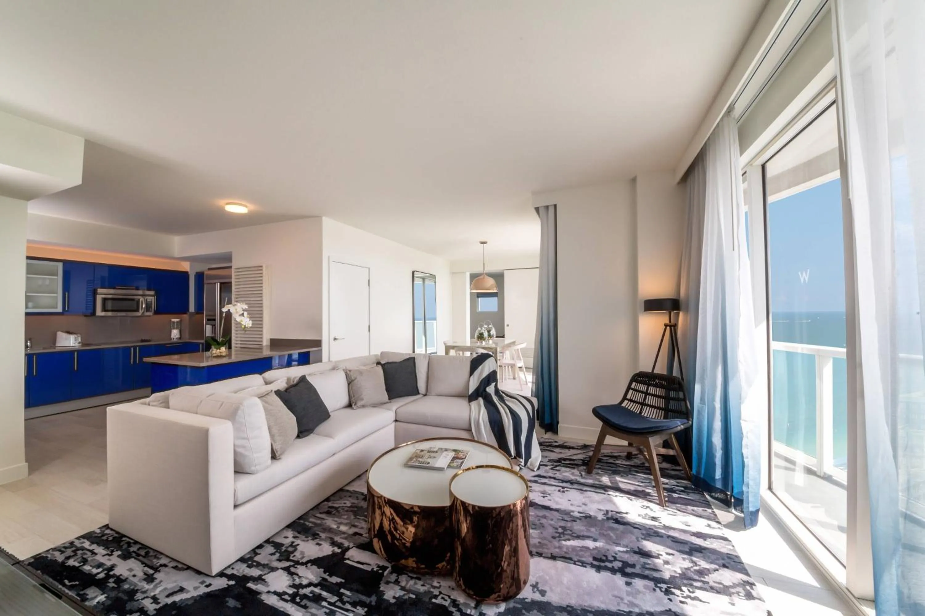 Photo of the whole room in W Fort Lauderdale