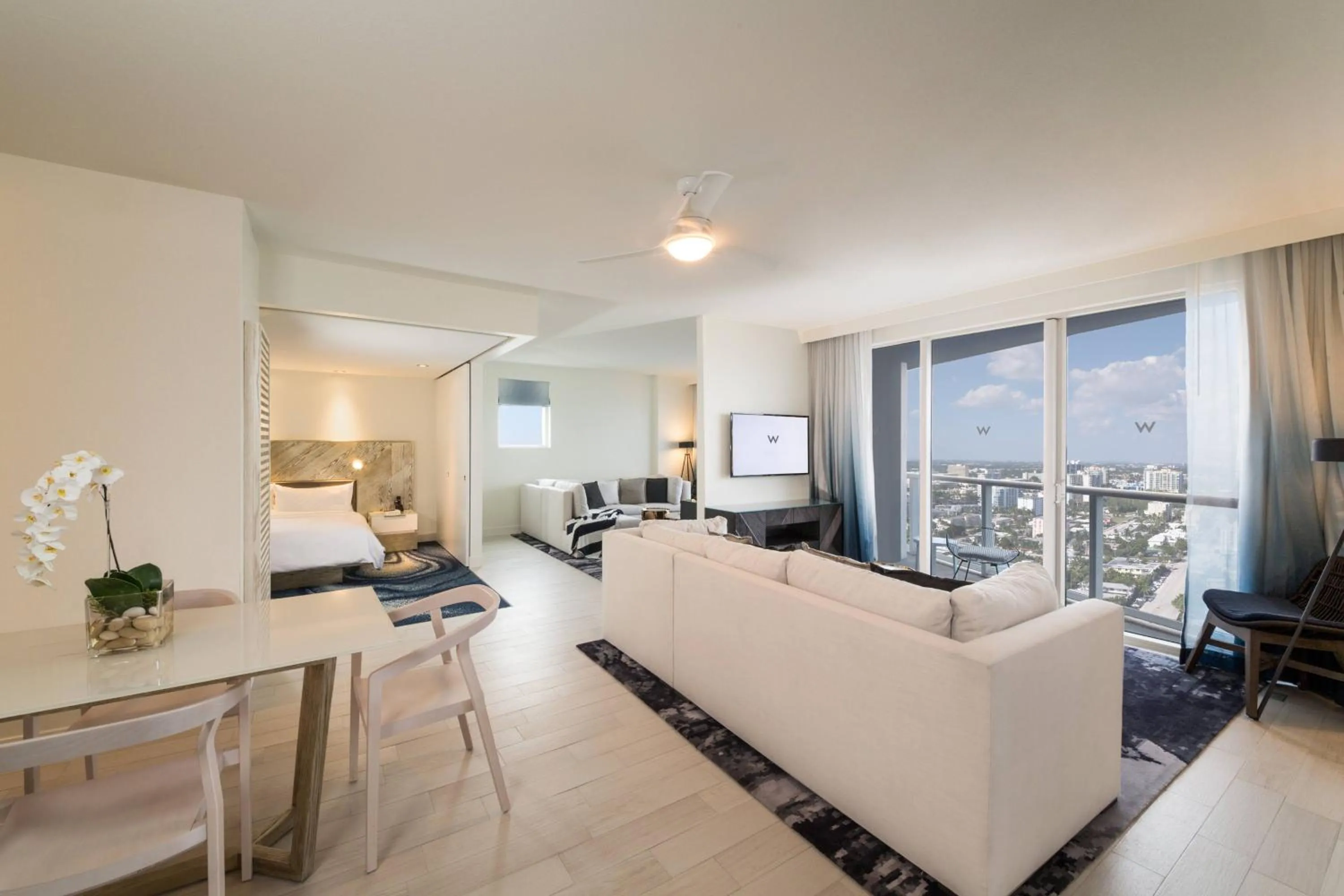 Photo of the whole room in W Fort Lauderdale