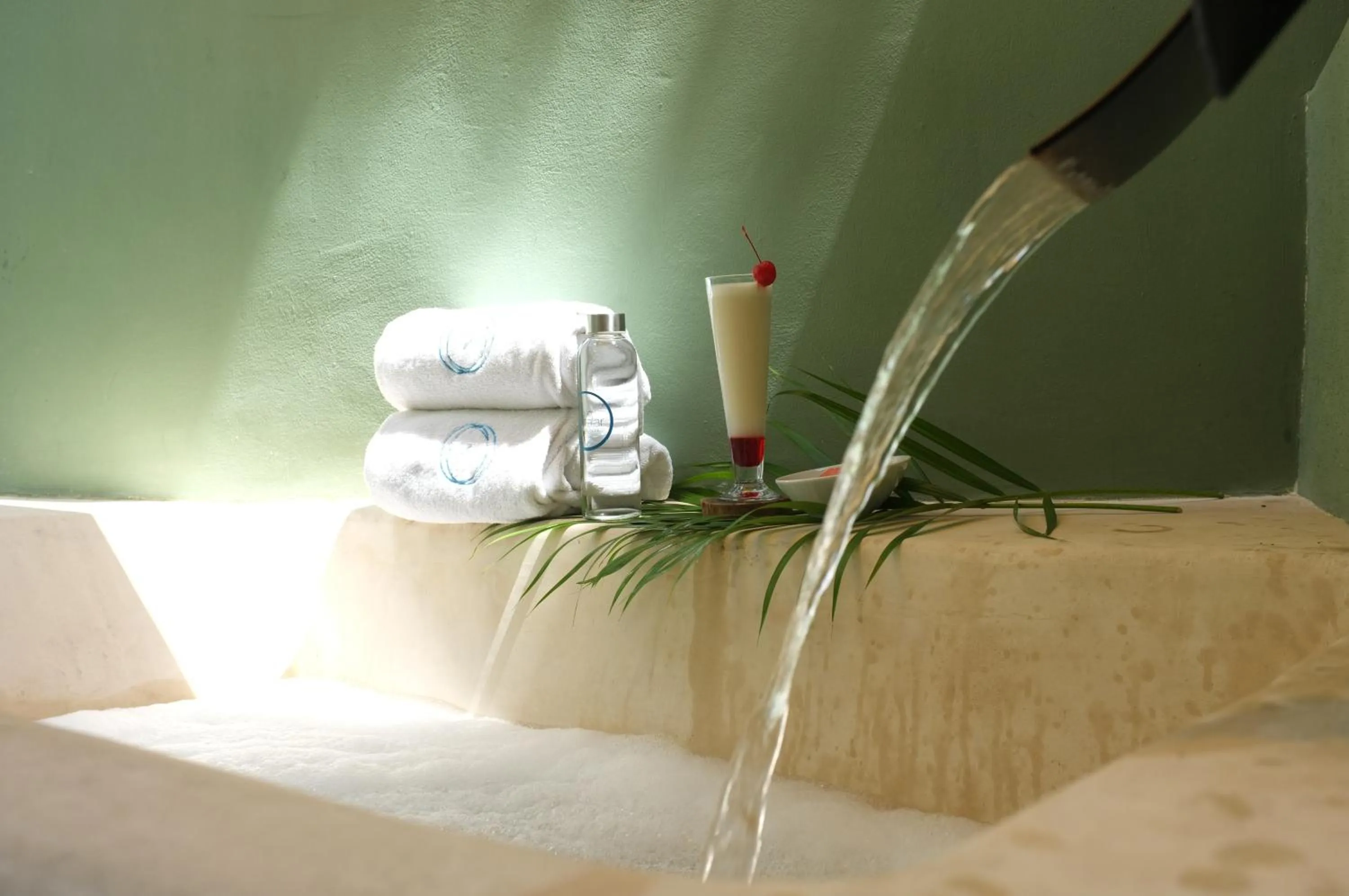 Open Air Bath in Hotel Circulo Bacalar