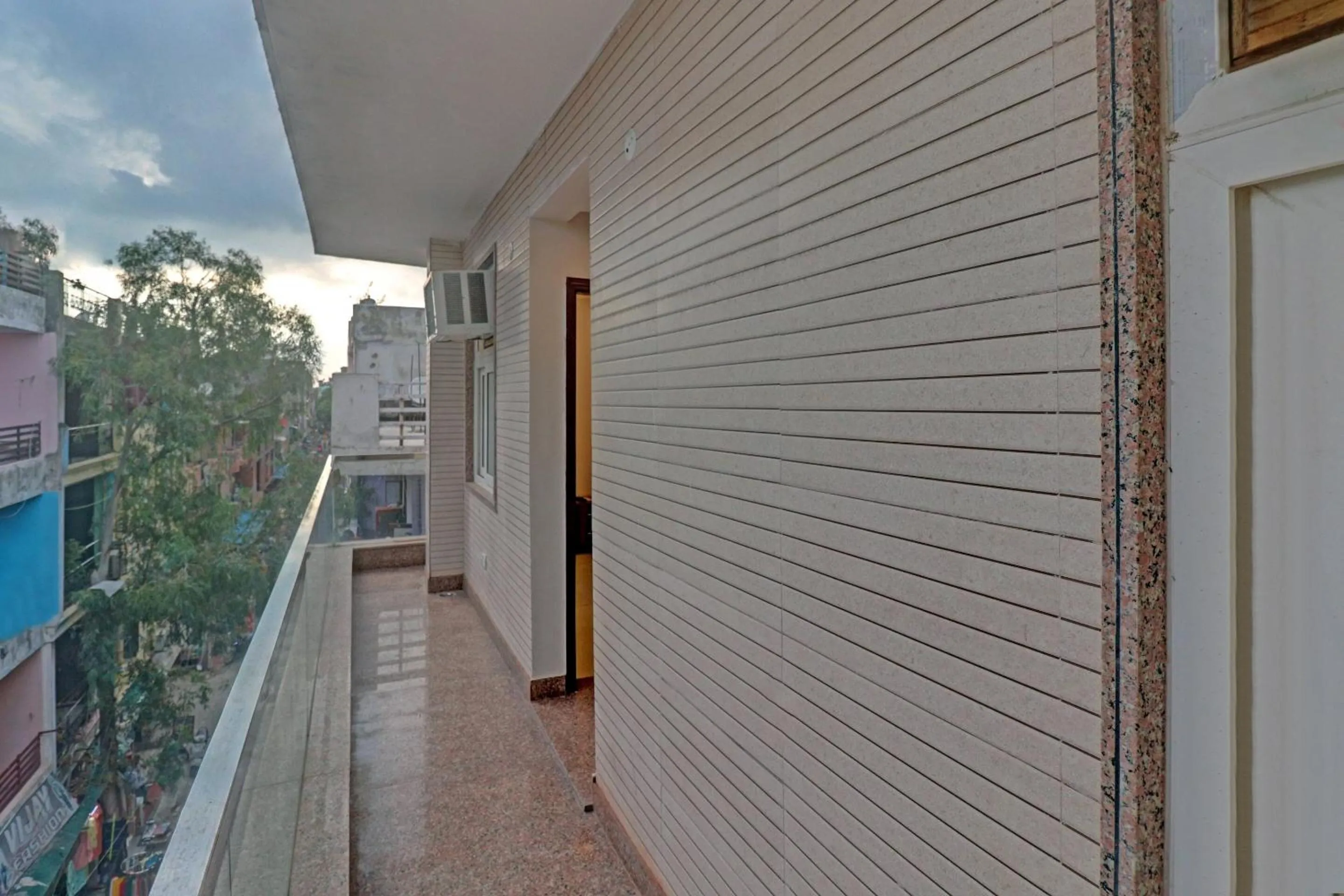 Other in Super Collection O Spot Light Near Tughlakabad Station Metro Station