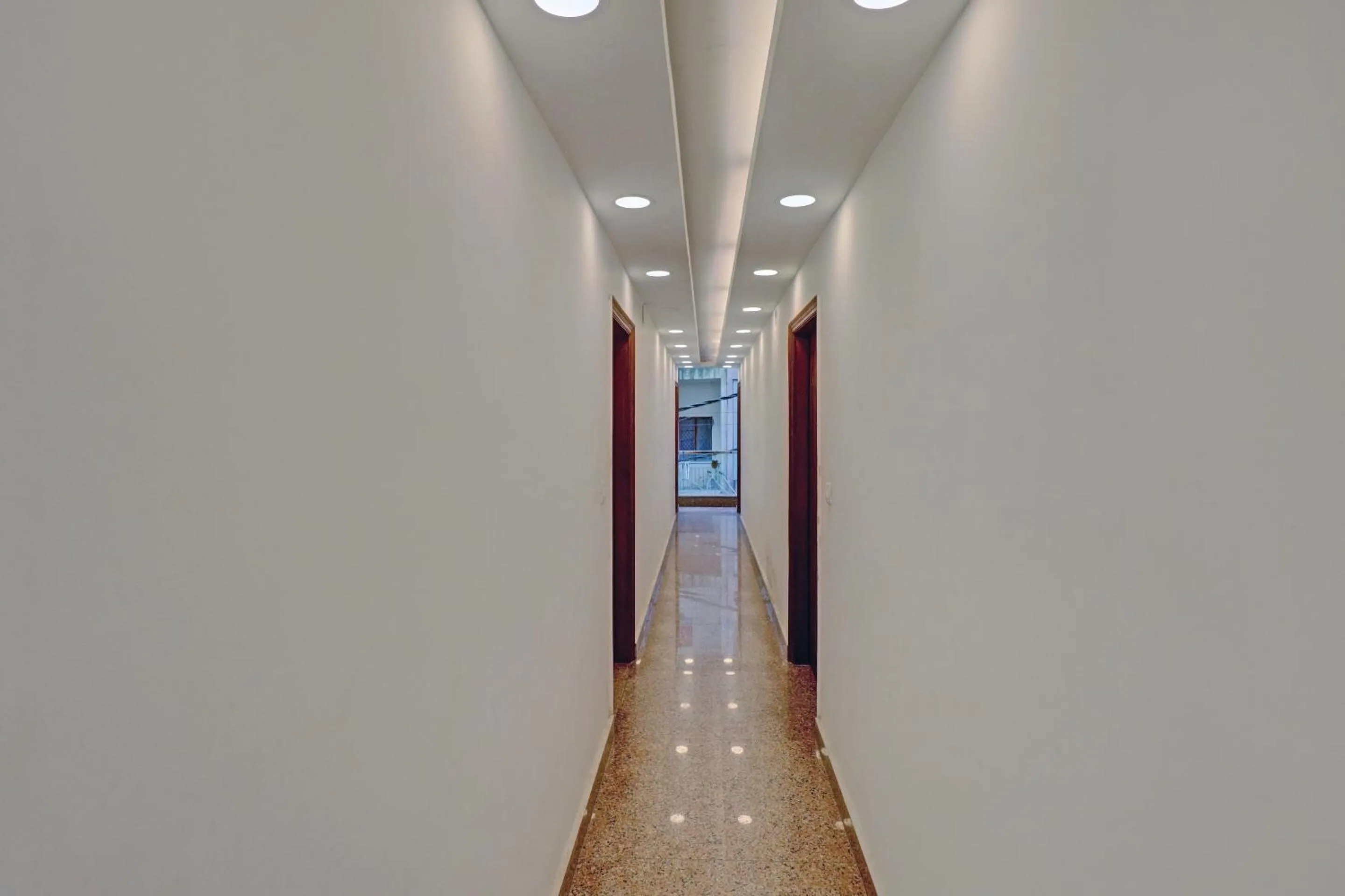 Lobby or reception in Super Collection O Spot Light Near Tughlakabad Station Metro Station