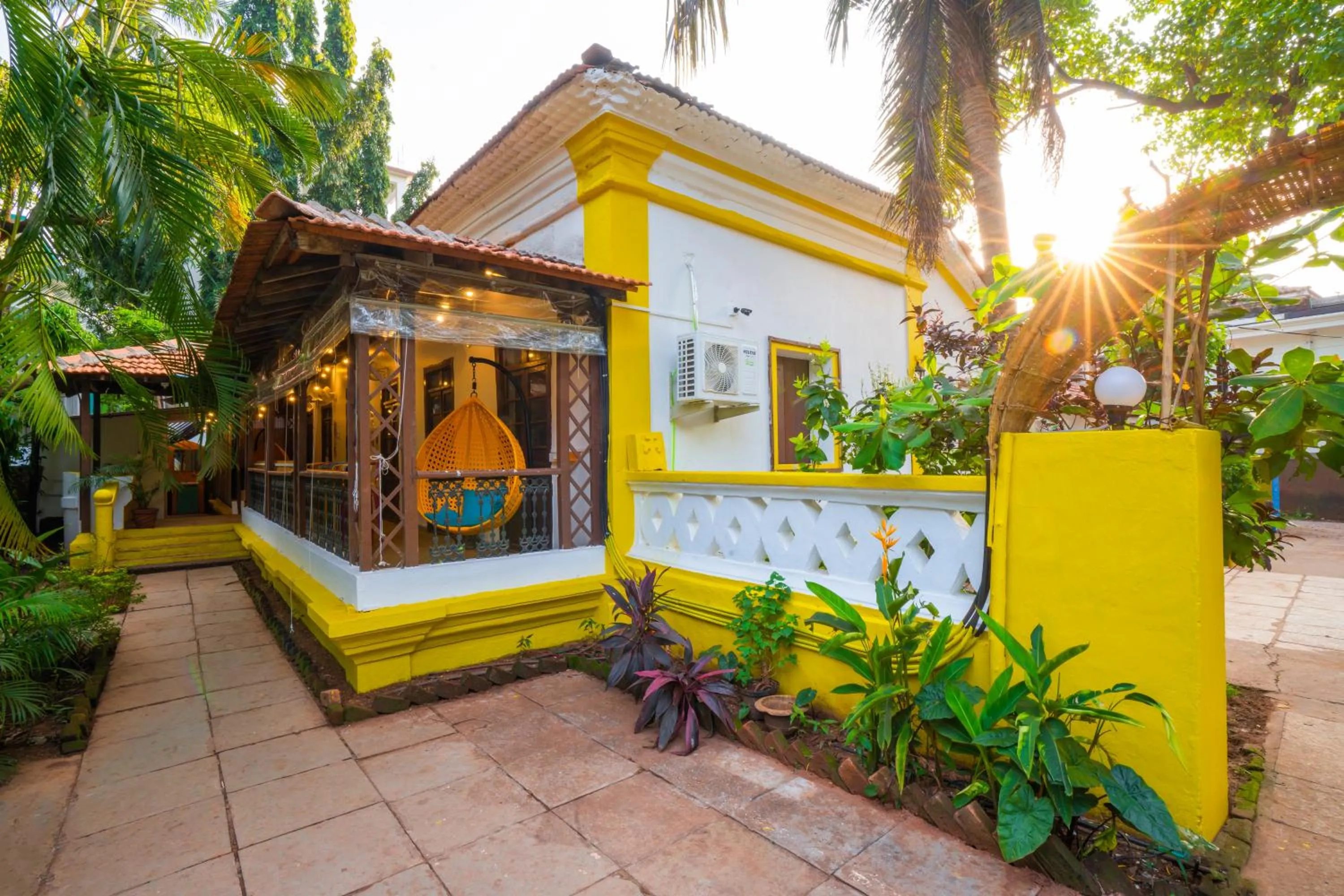 Facade/entrance in goSTOPS Lite Goa, Calangute