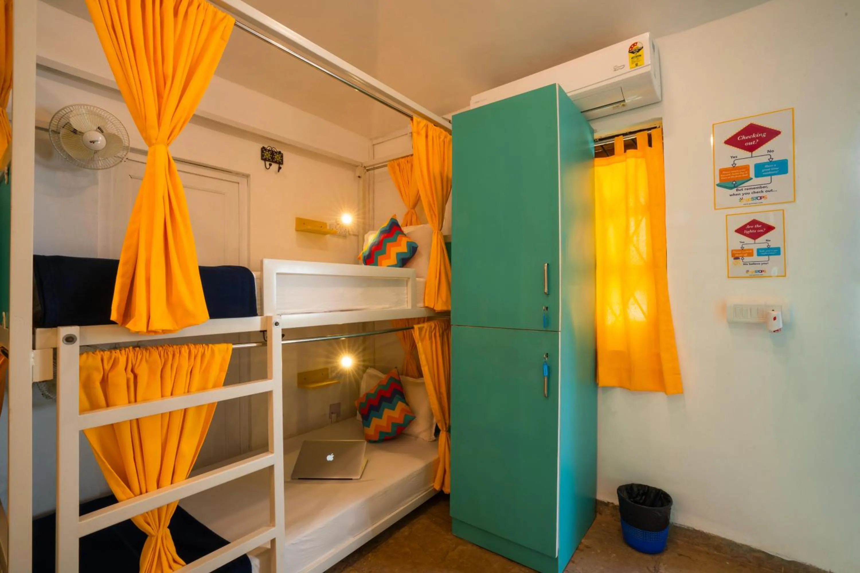 Bed in goSTOPS Lite Goa, Calangute
