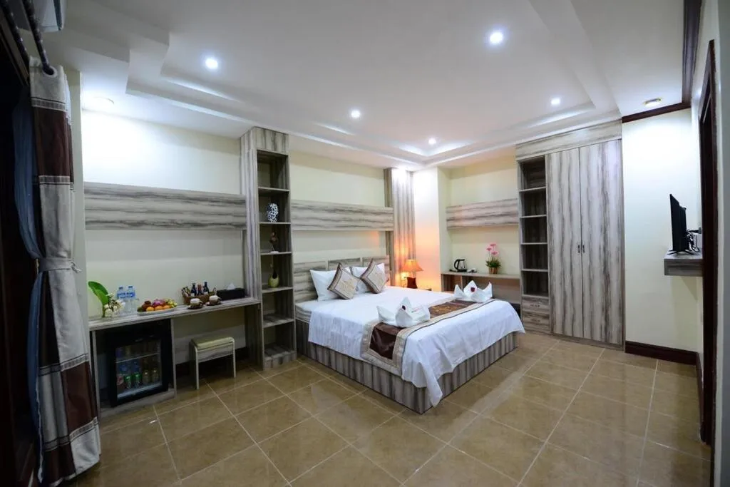 Bed in Vientiane Luxury Hotel
