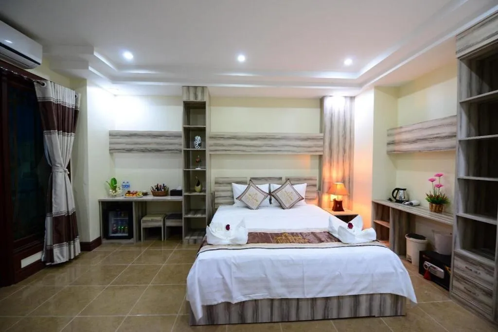Bed in Vientiane Luxury Hotel