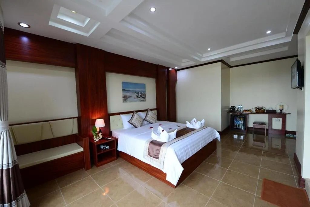 Bed in Vientiane Luxury Hotel