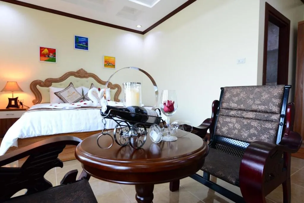 Bed in Vientiane Luxury Hotel