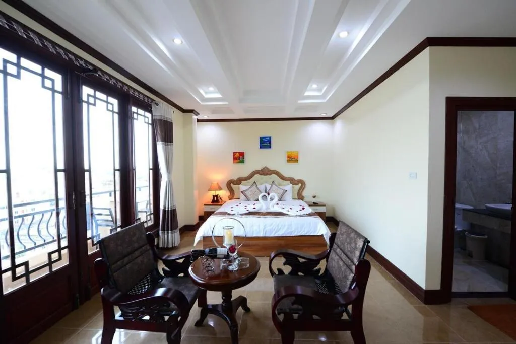 Bed in Vientiane Luxury Hotel