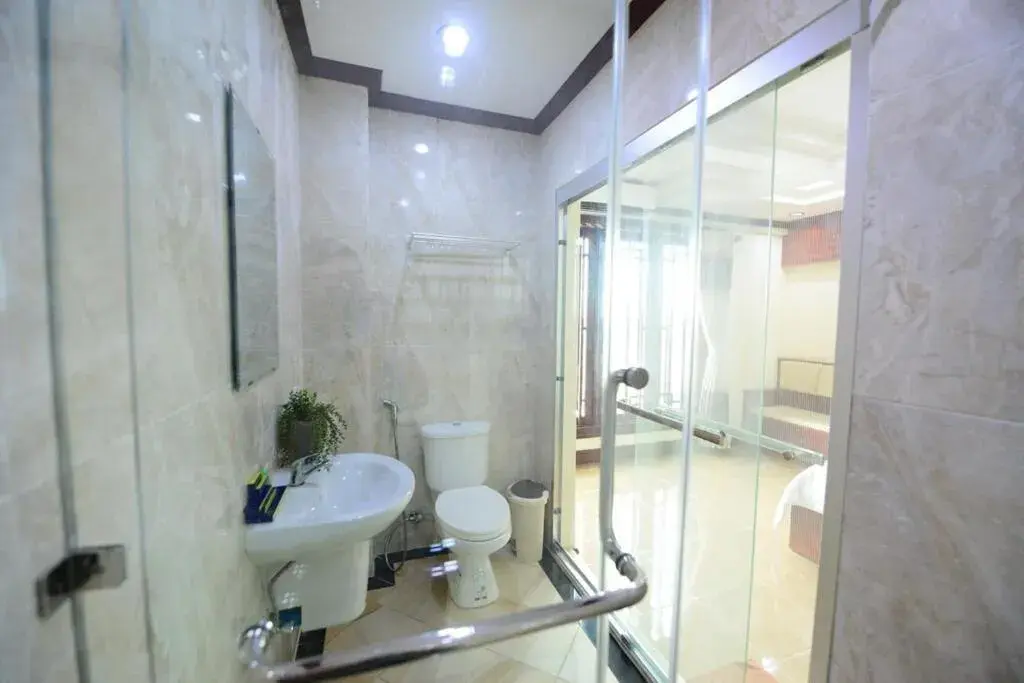 Deluxe Double Room with Balcony in Vientiane Luxury Hotel Deluxe Double Room with Balcony in Vientiane Luxury Hotel