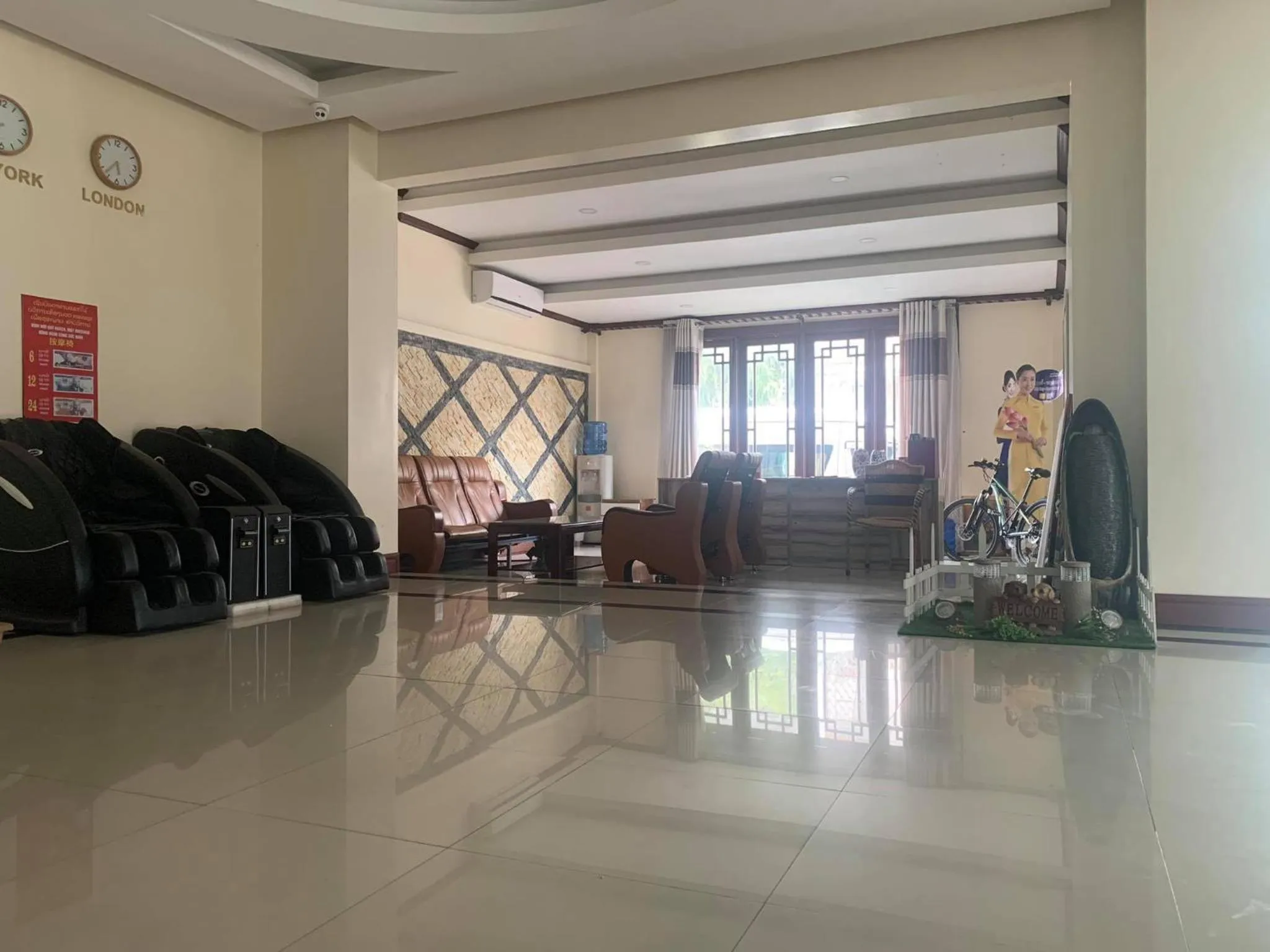 Living room in Vientiane Luxury Hotel