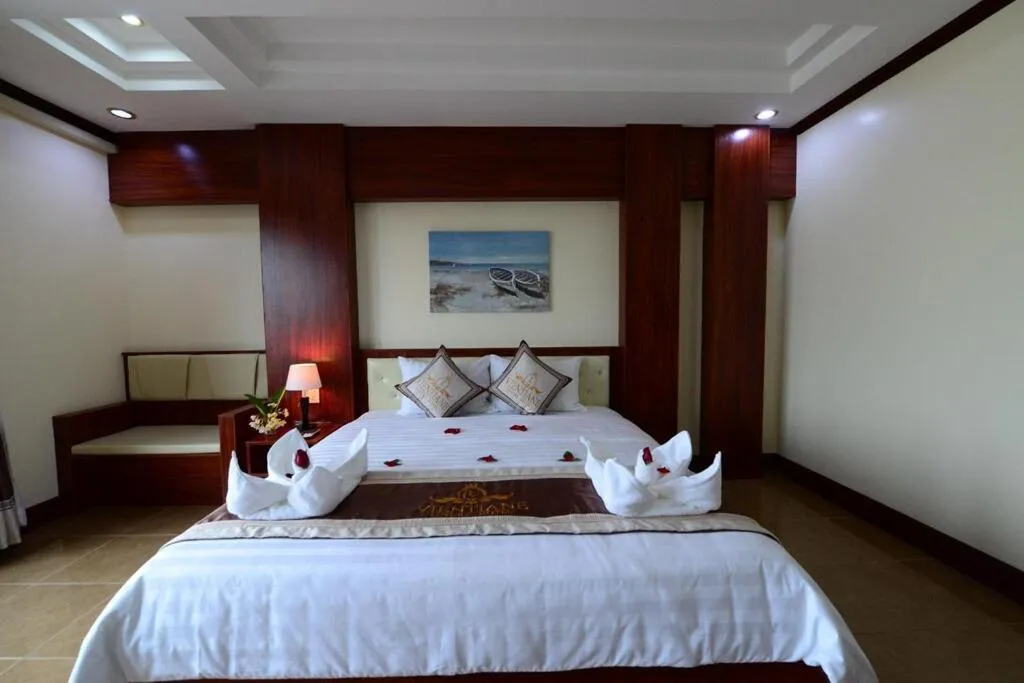 Bed in Vientiane Luxury Hotel