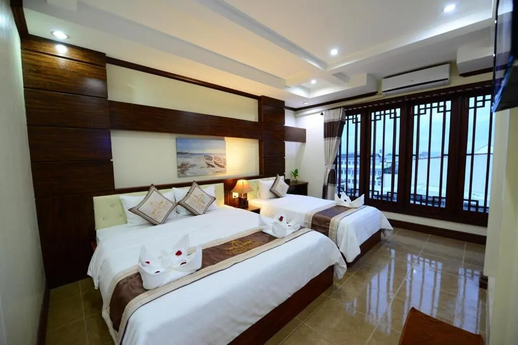 Bed in Vientiane Luxury Hotel