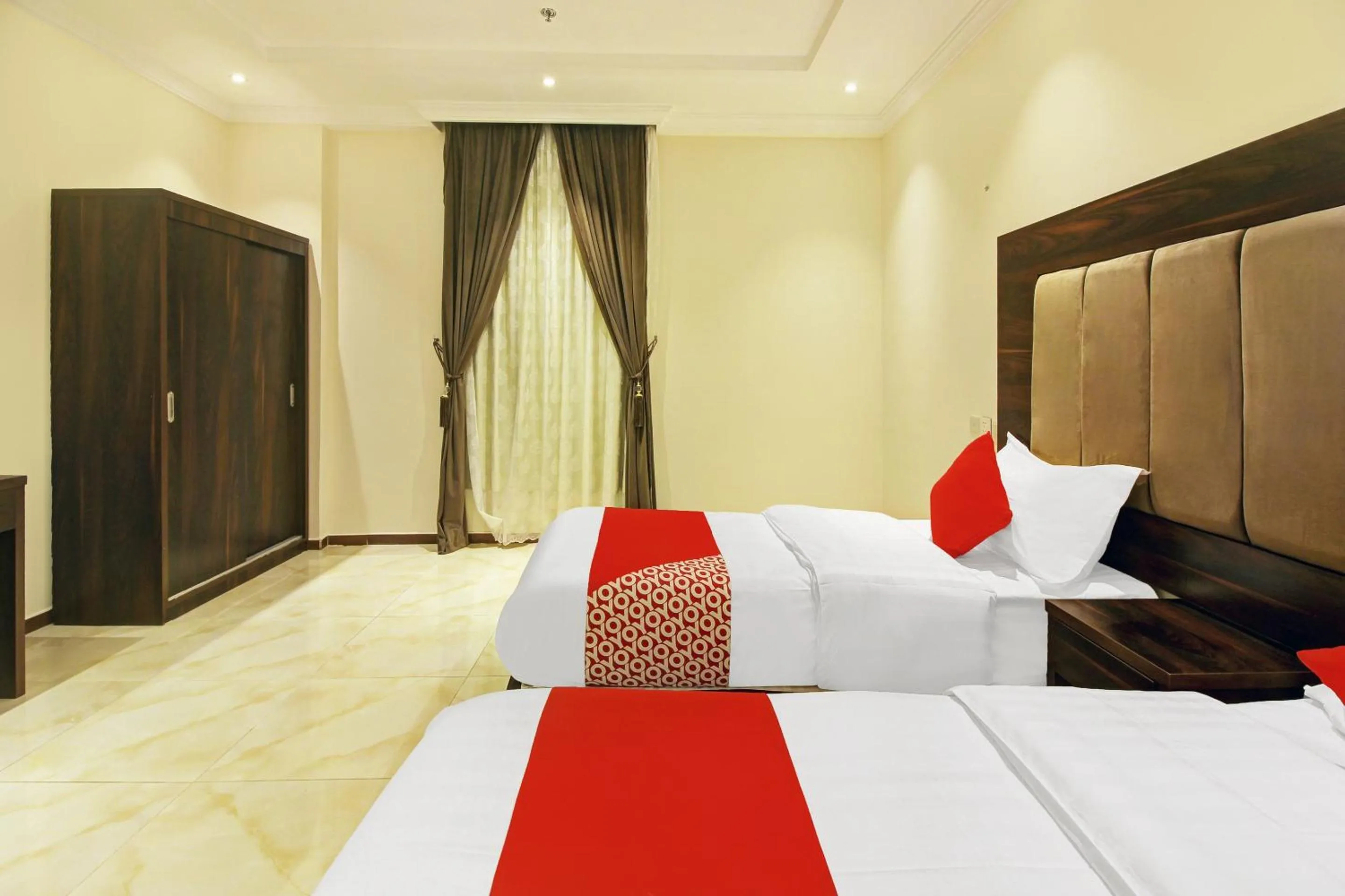 Bedroom, Bed in Al Tamayoz Al Raqi - Hiraa