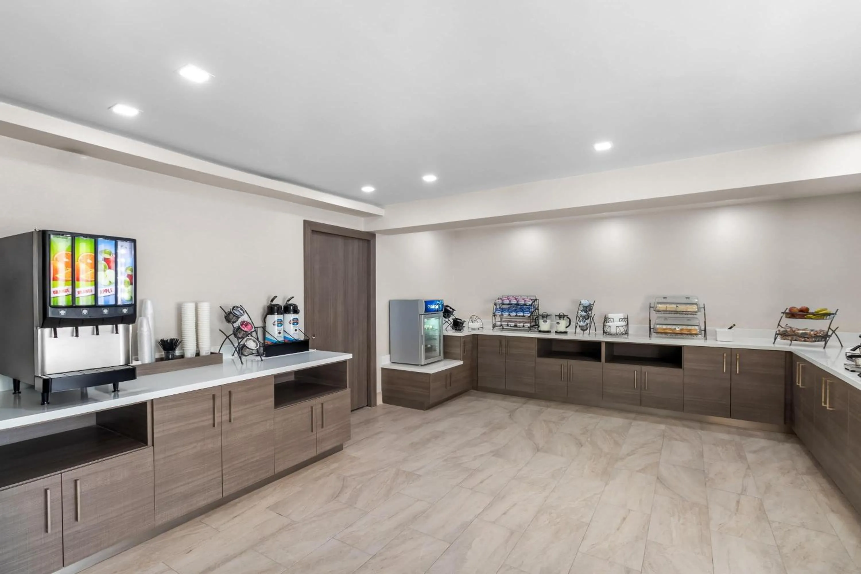 Property building in Baymont by Wyndham Arlington At Six Flags Dr