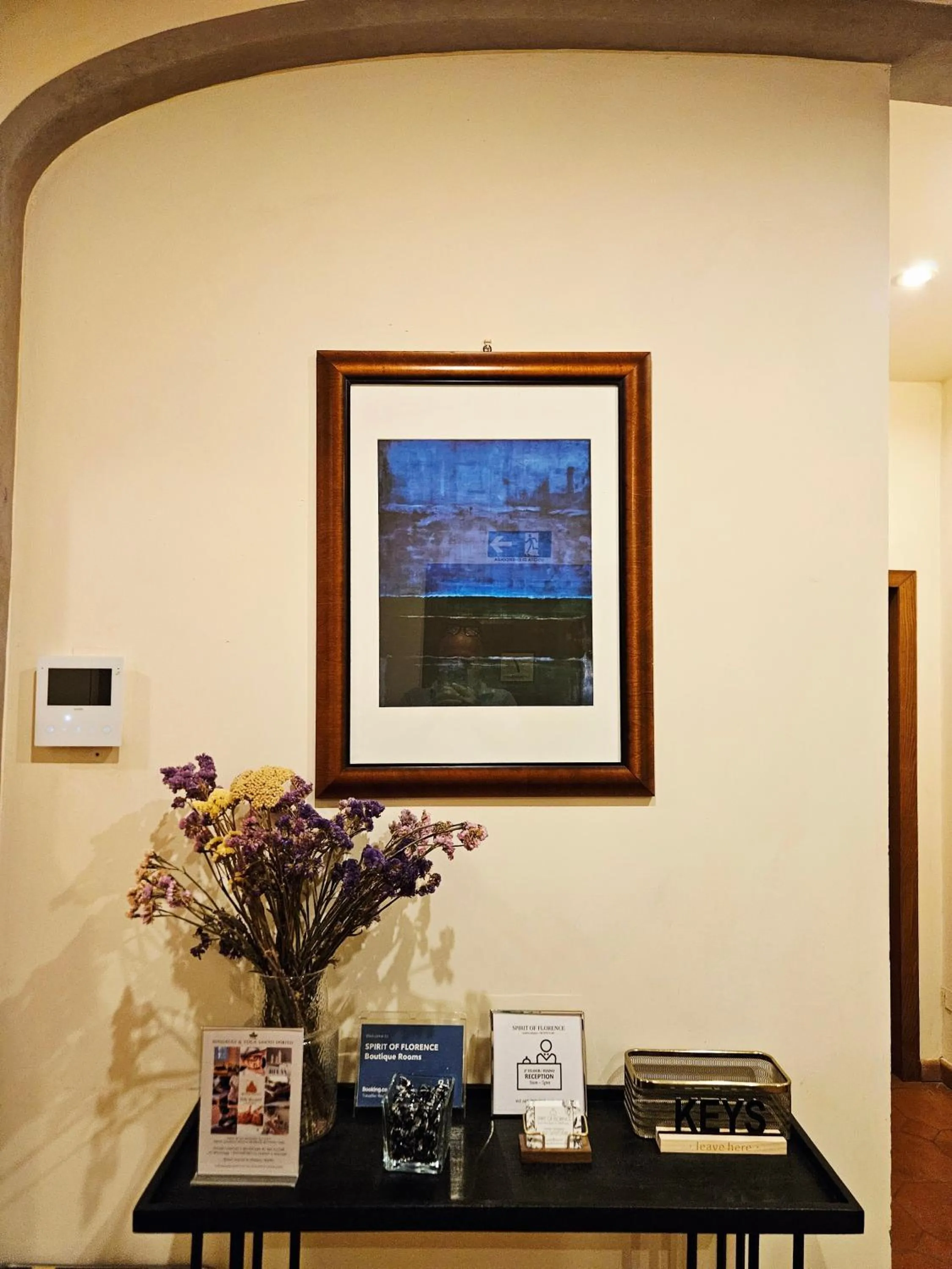 Decorative detail in SPIRIT OF FLORENCE Boutique Rooms