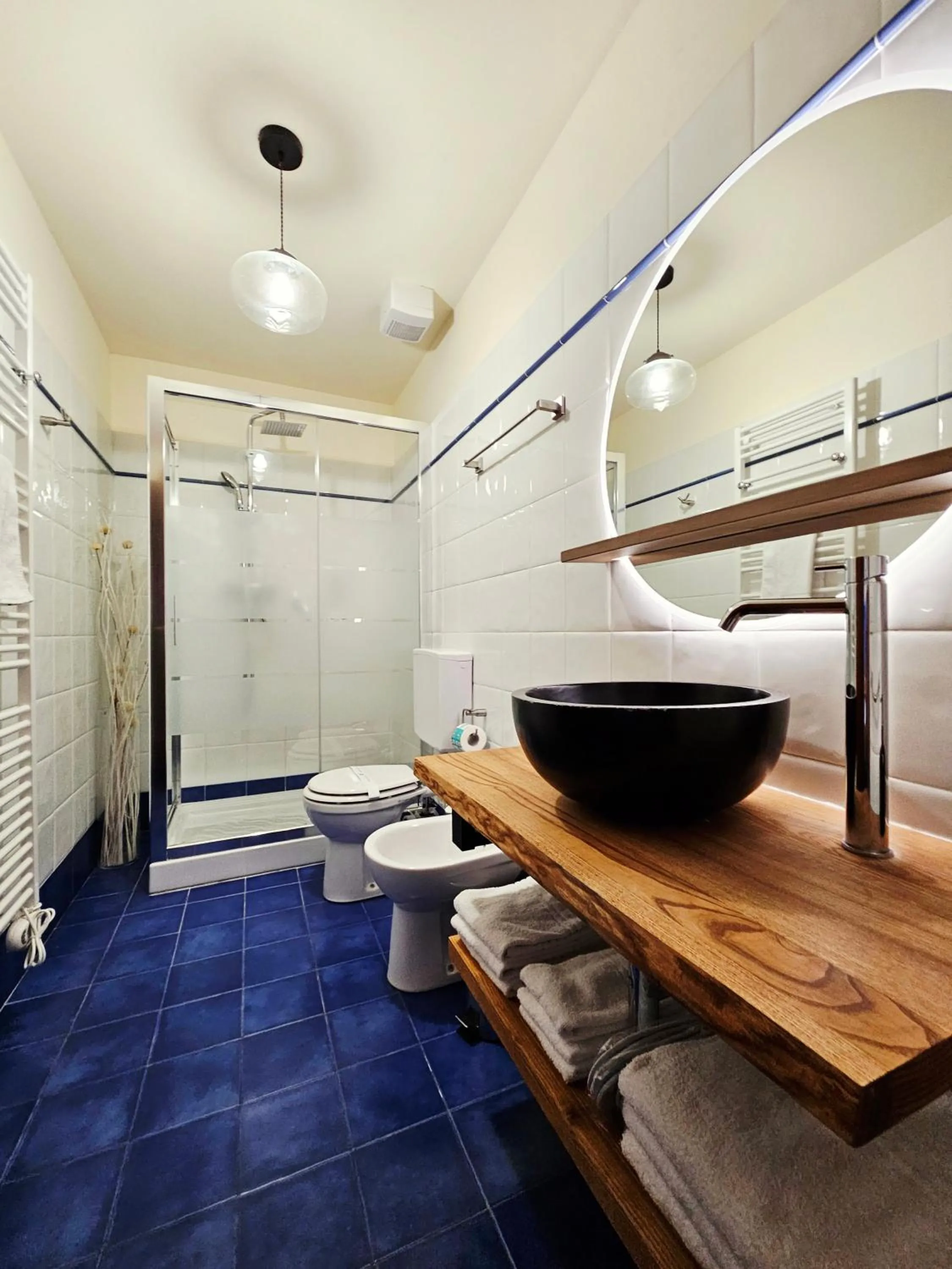Shower in SPIRIT OF FLORENCE Boutique Rooms