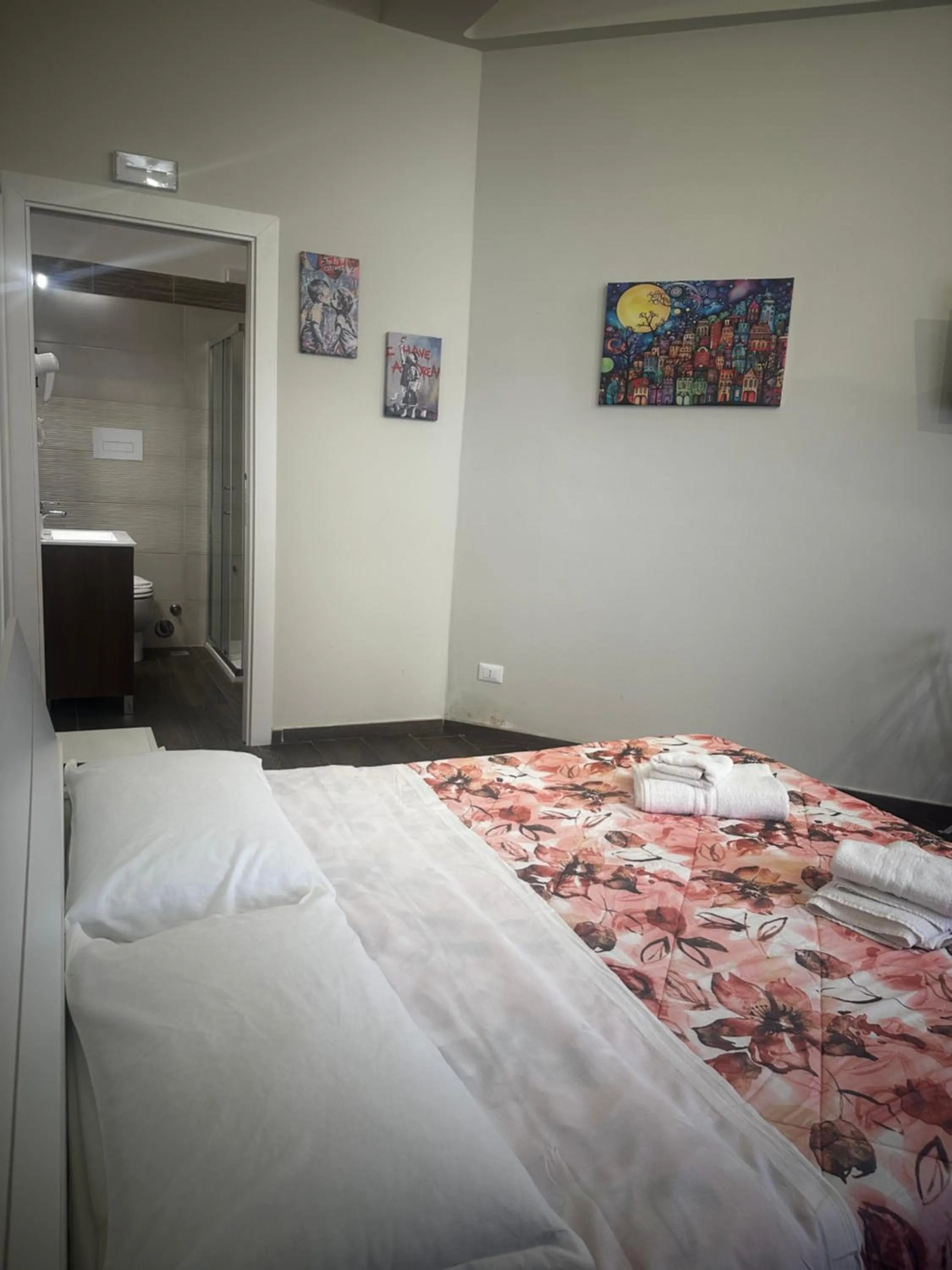 Photo of the whole room, Bed in B&B Scilla Town