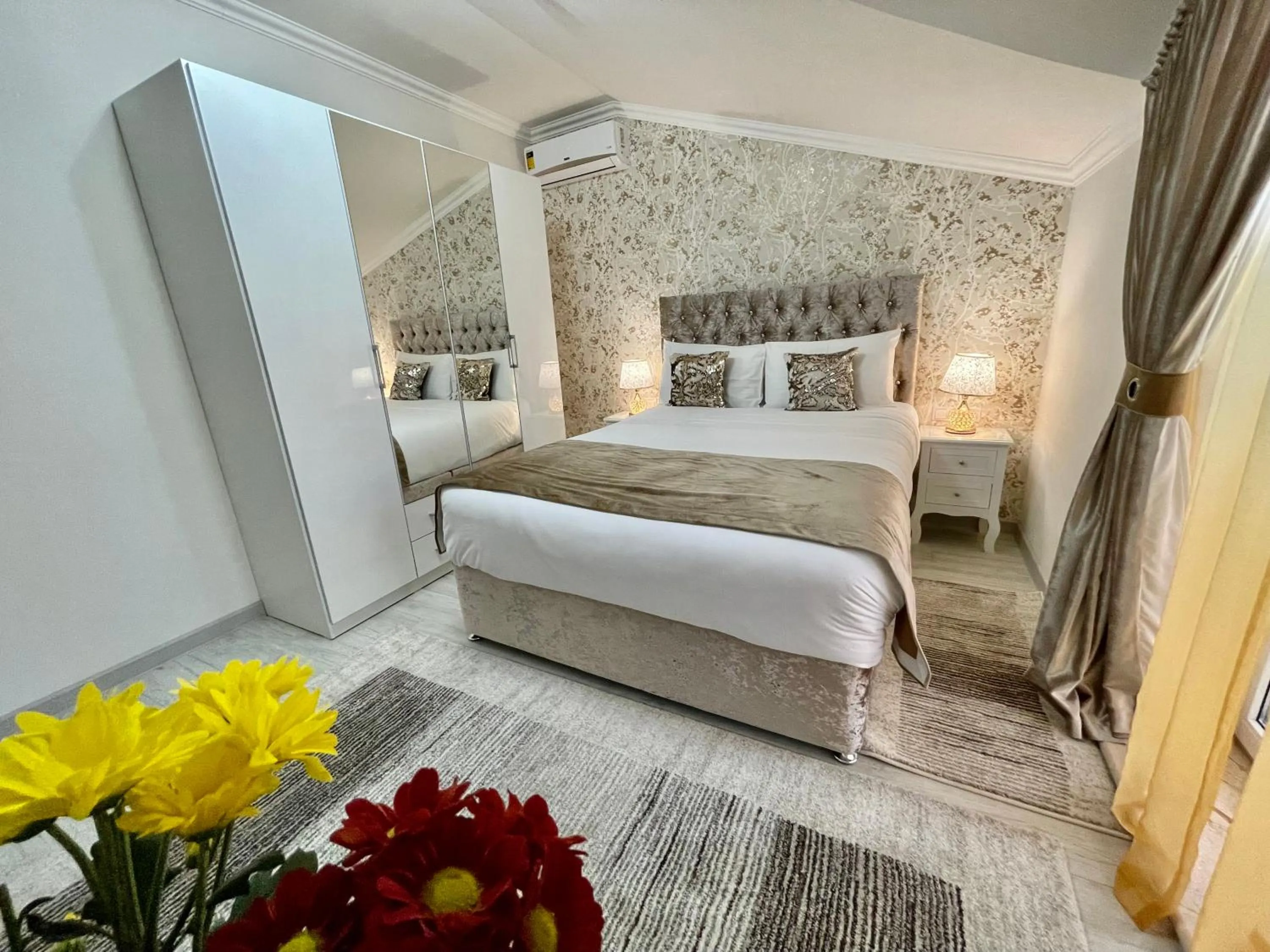 Bed in Premier City Apart Hotel Chisinau