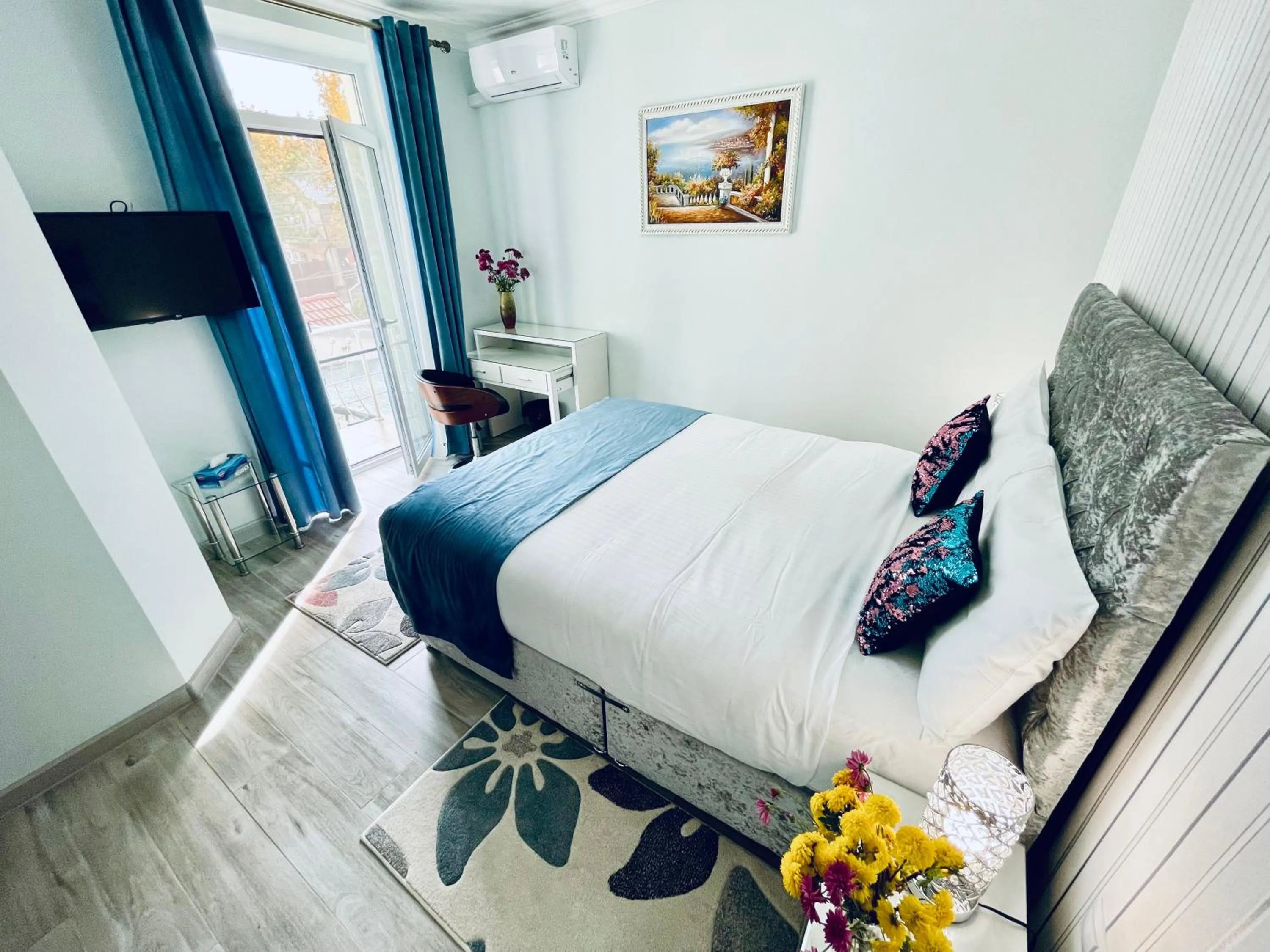 Bed in Premier City Apart Hotel Chisinau