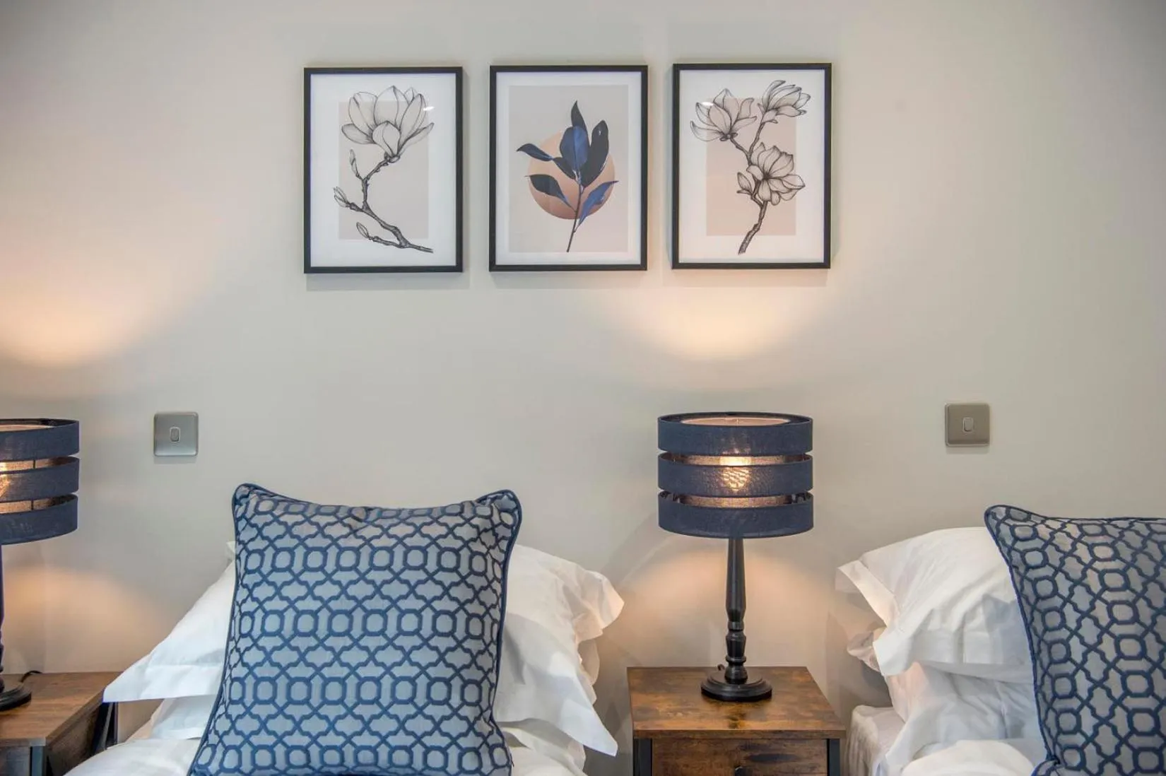 Bedroom, Bed in The Quadrant - The Botanical Suite