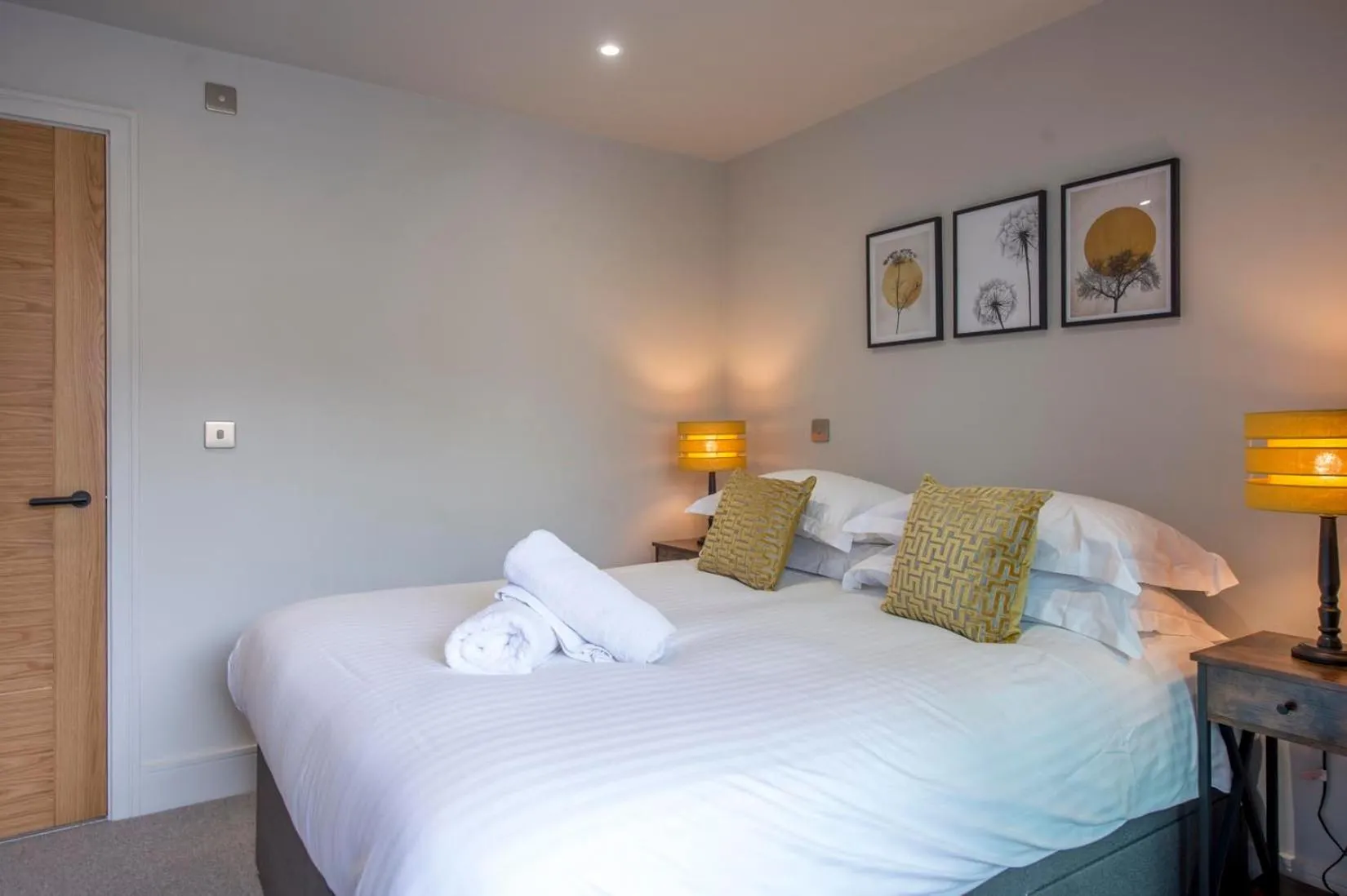 Bedroom, Bed in The Quadrant - The Botanical Suite