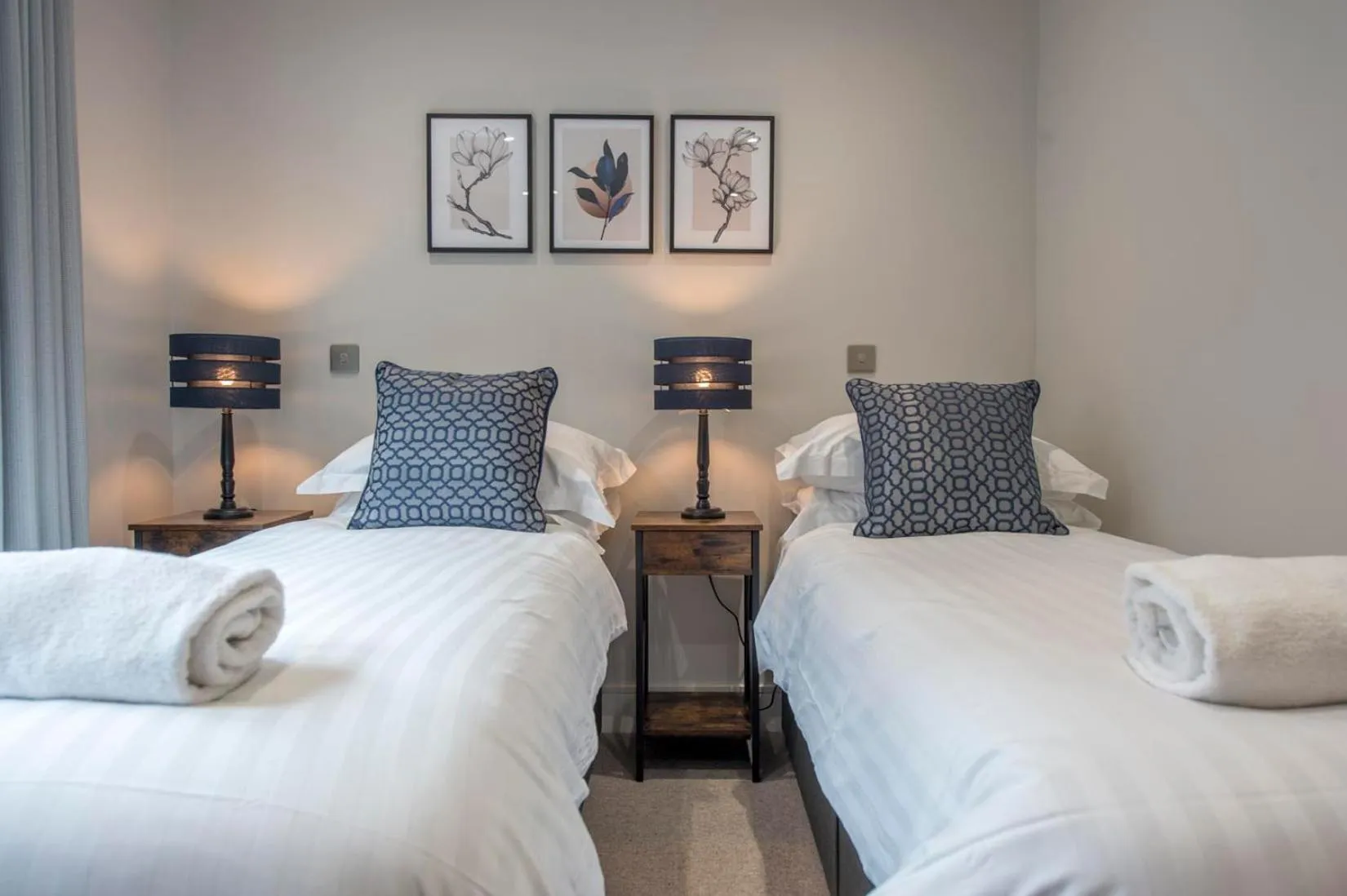 Bedroom, Bed in The Quadrant - The Botanical Suite