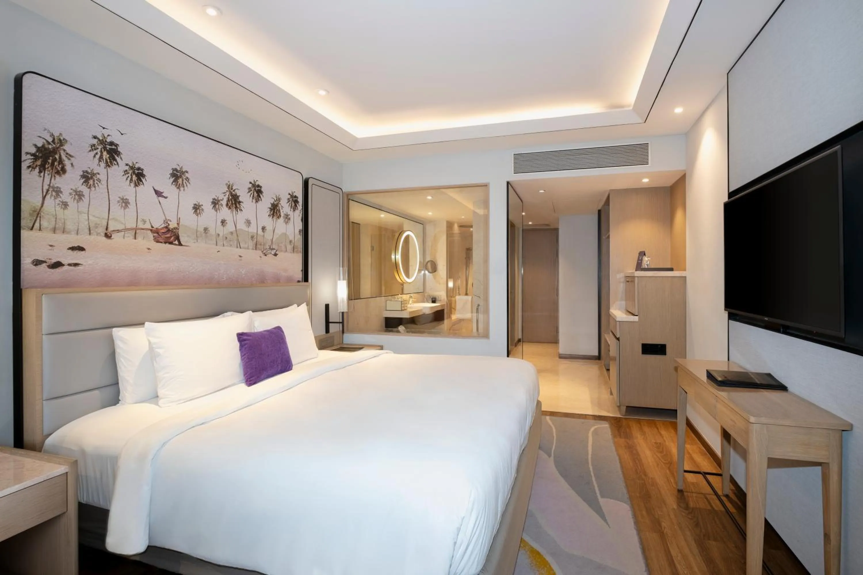 Bed in Vivanta Goa, Miramar