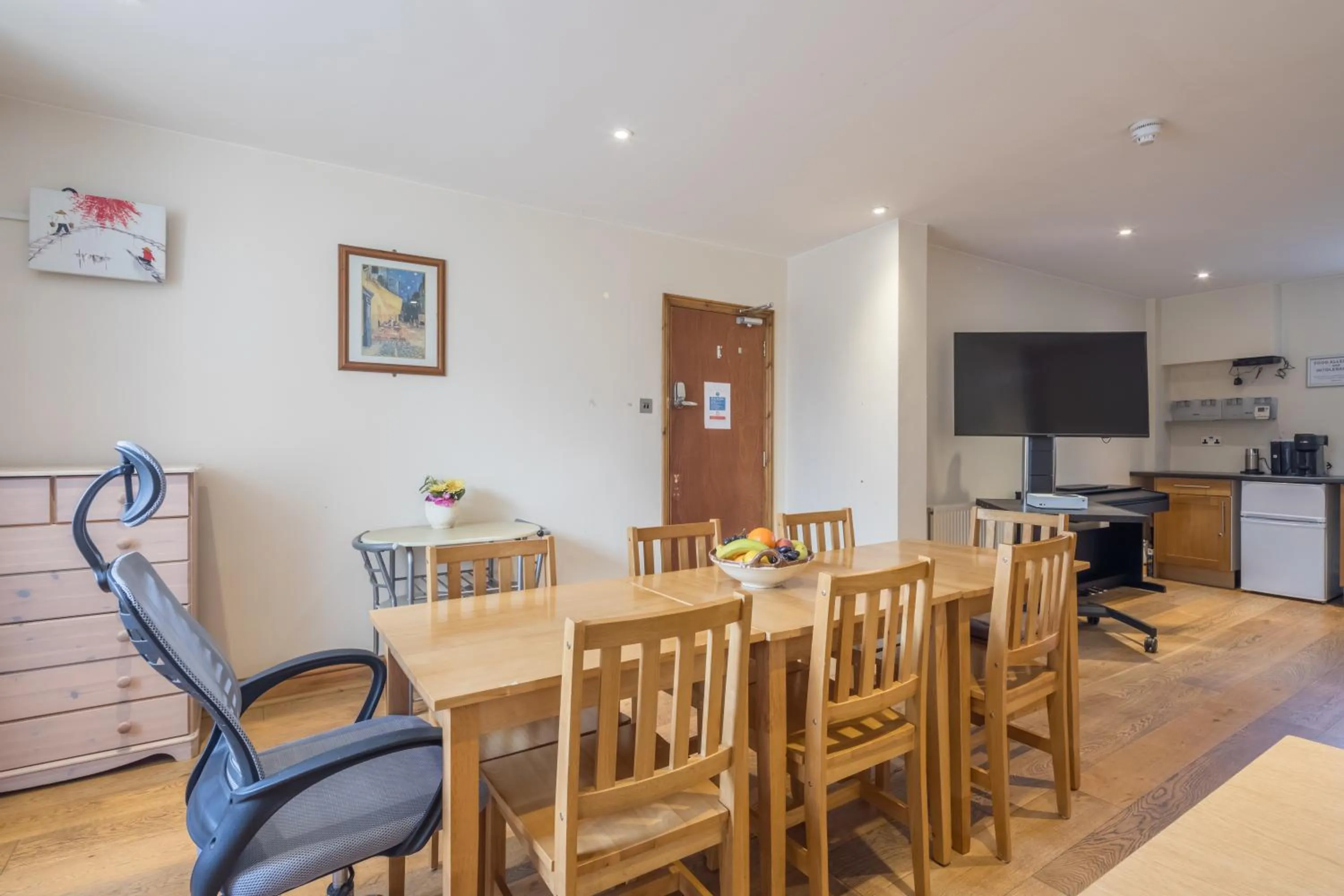 Staff in Rasa Sayang House - Self-check-in guesthouse