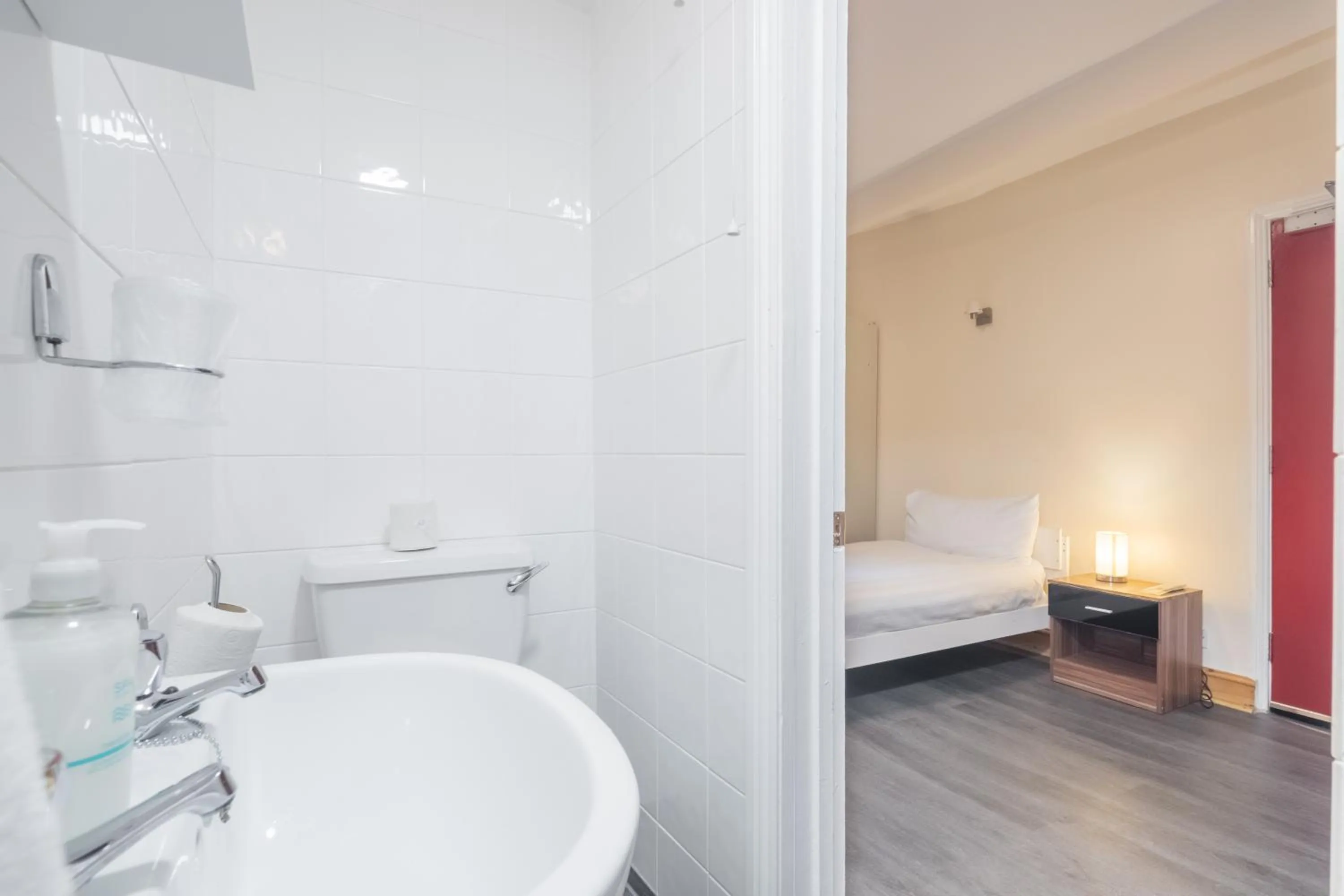 Bathroom, Bed in Rasa Sayang House - Self-check-in guesthouse