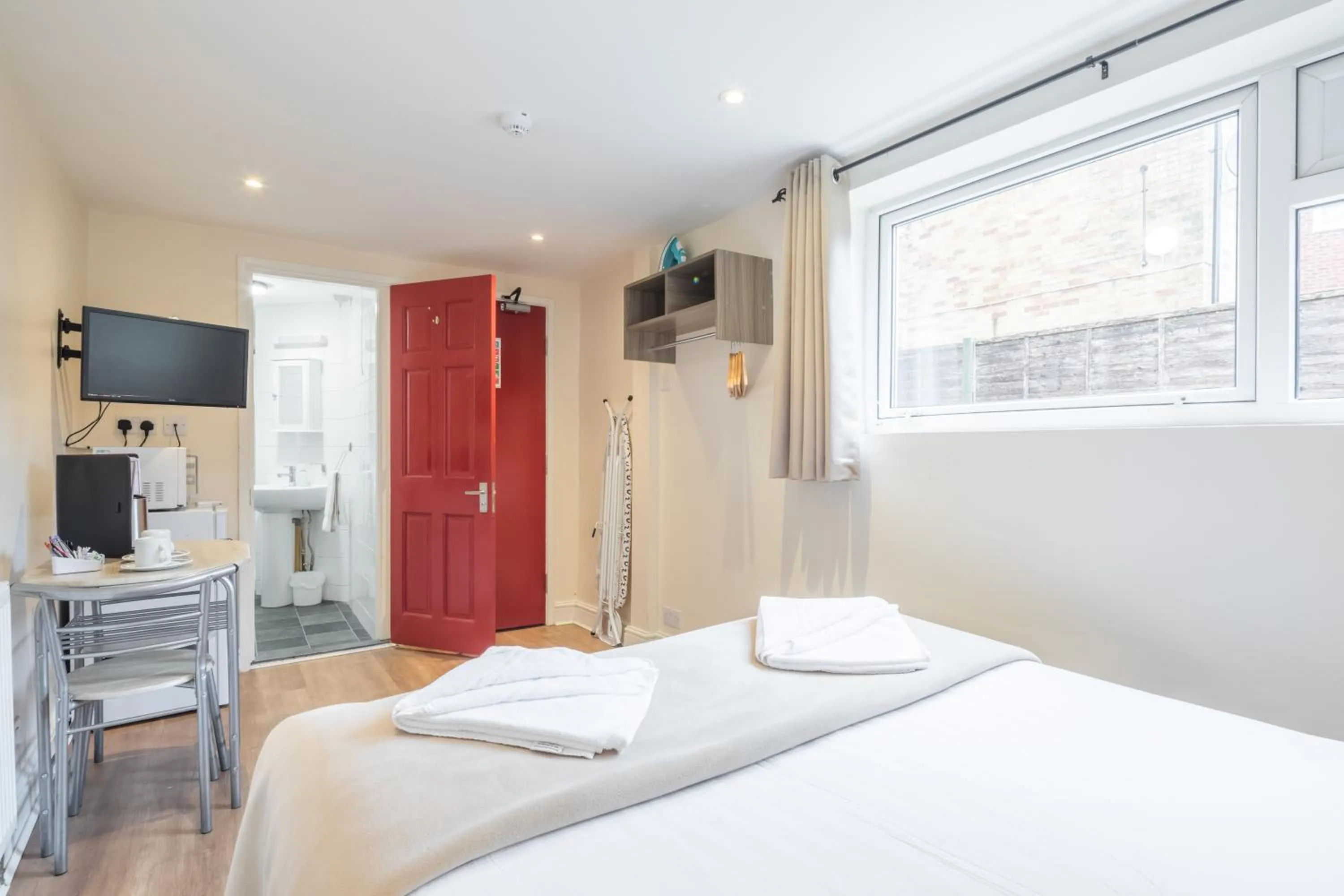 Bathroom, Bed in Rasa Sayang House - Self-check-in guesthouse