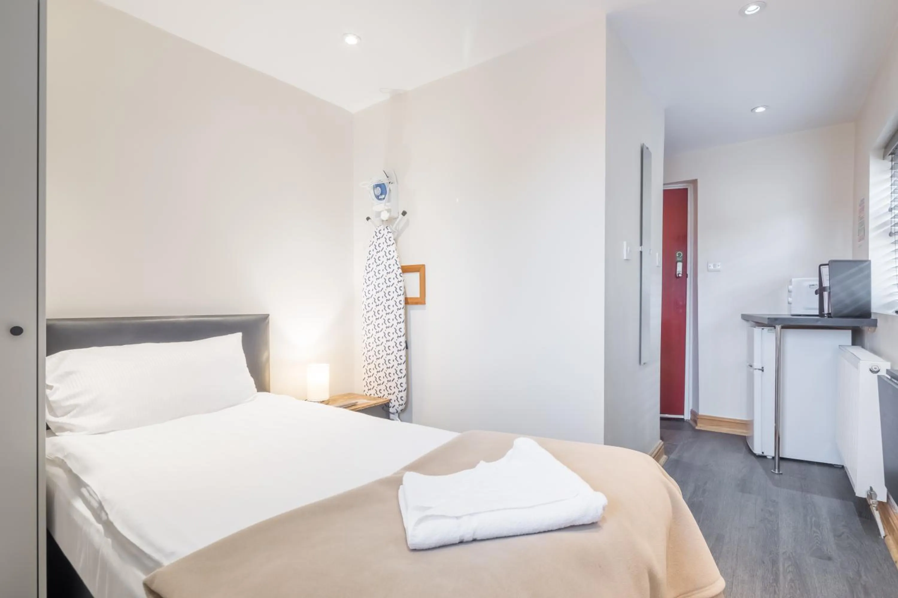 Bedroom, Bed in Rasa Sayang House - Self-check-in guesthouse