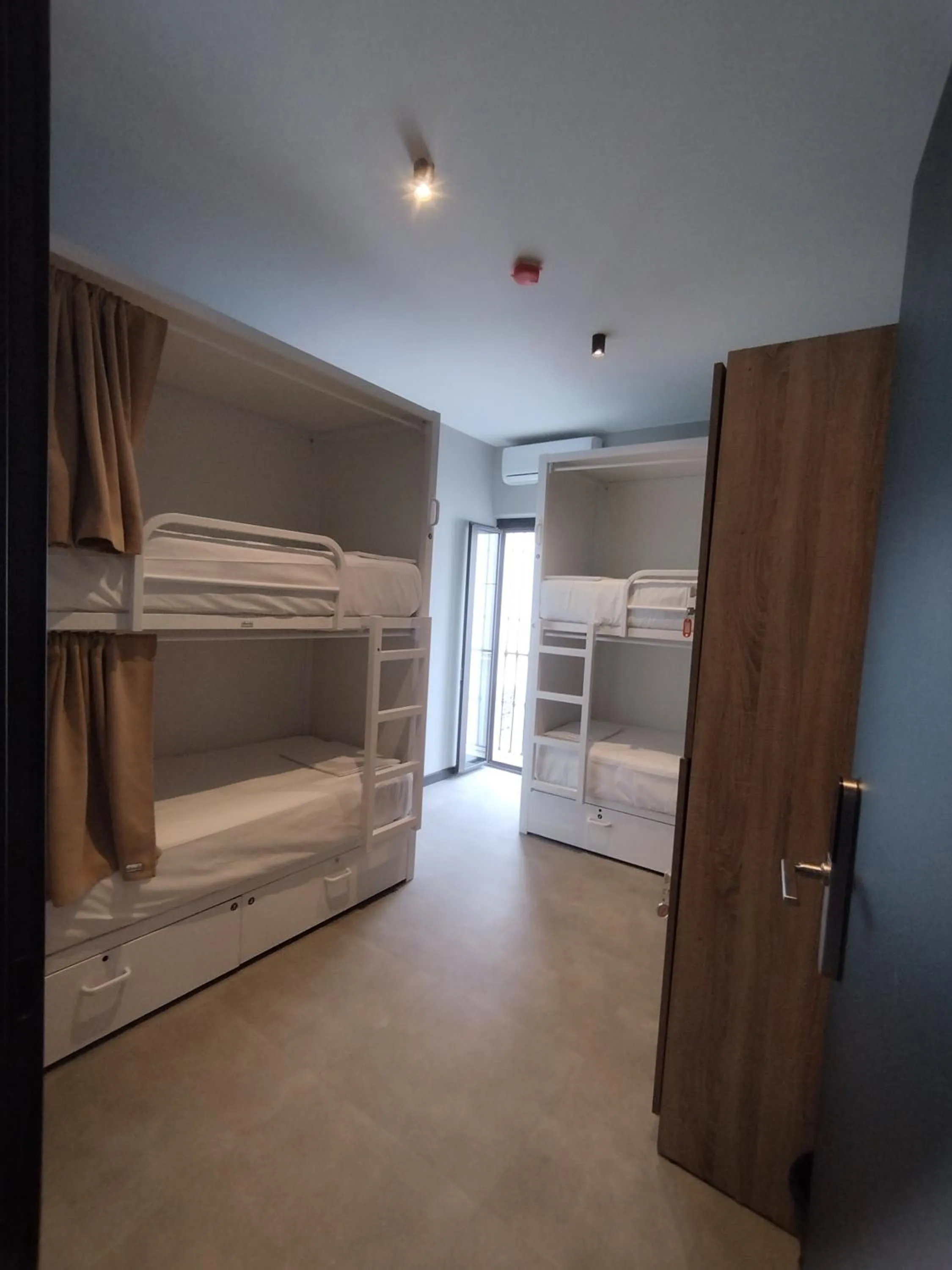 Bedroom, Bed in Sweet Sevilla Hostel