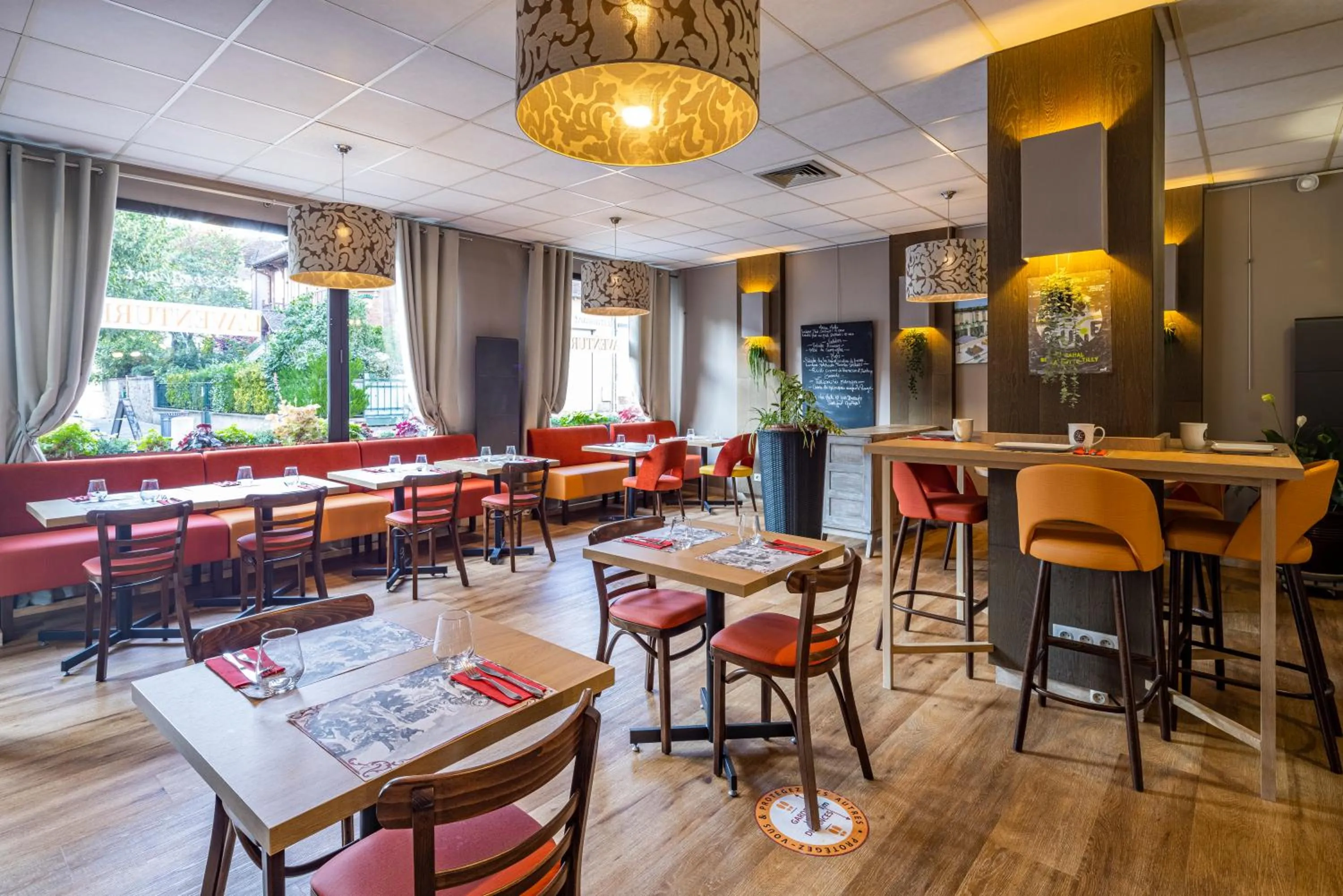 Restaurant/places to eat in Hôtel Saint Laurent