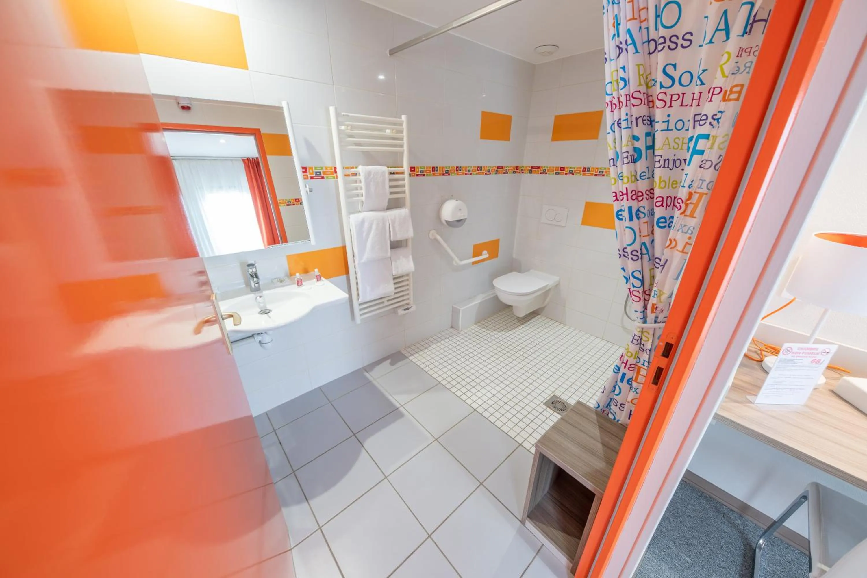 Bathroom in Hôtel Saint Laurent