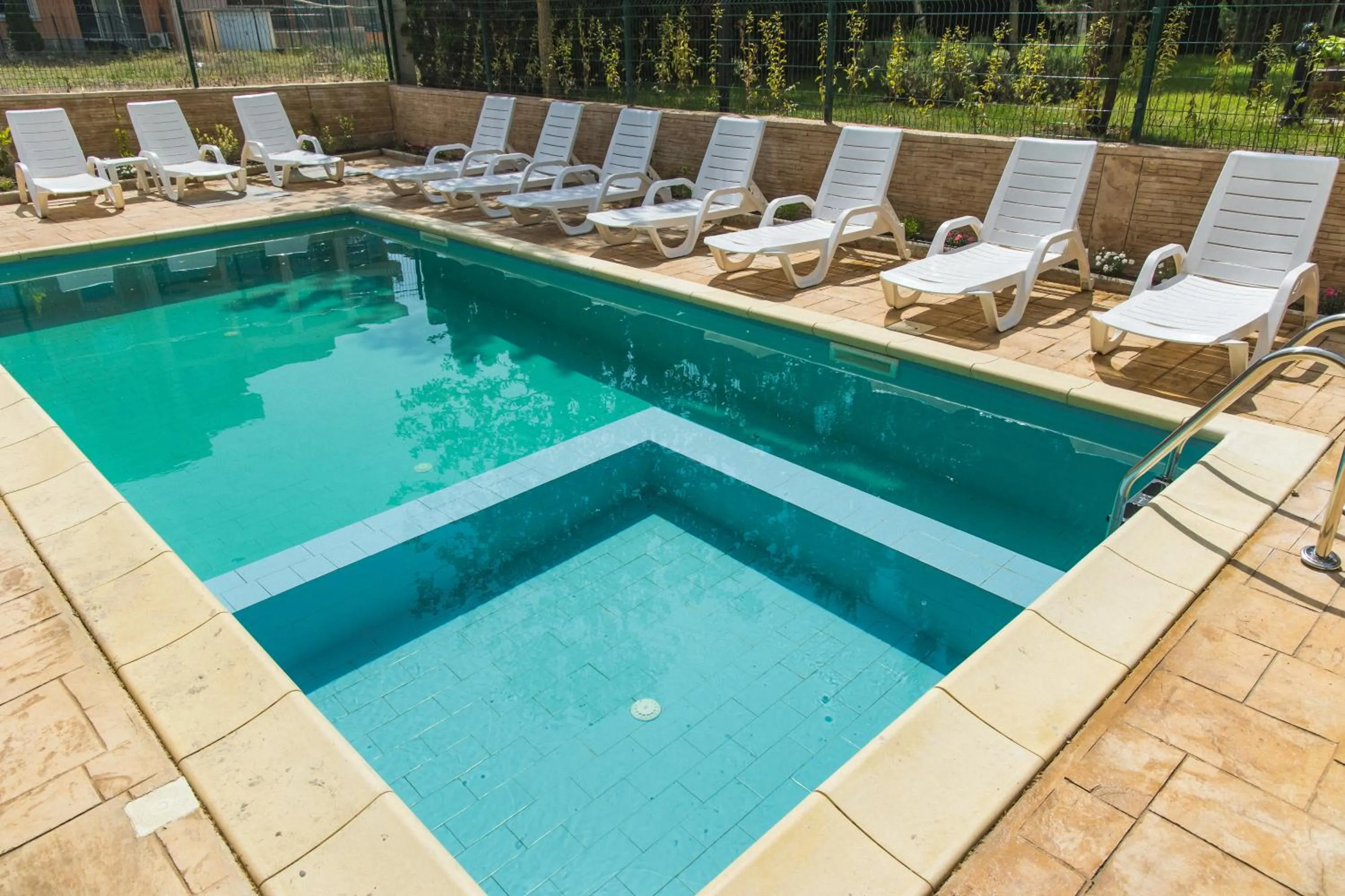 Swimming pool in Hotel Zonya