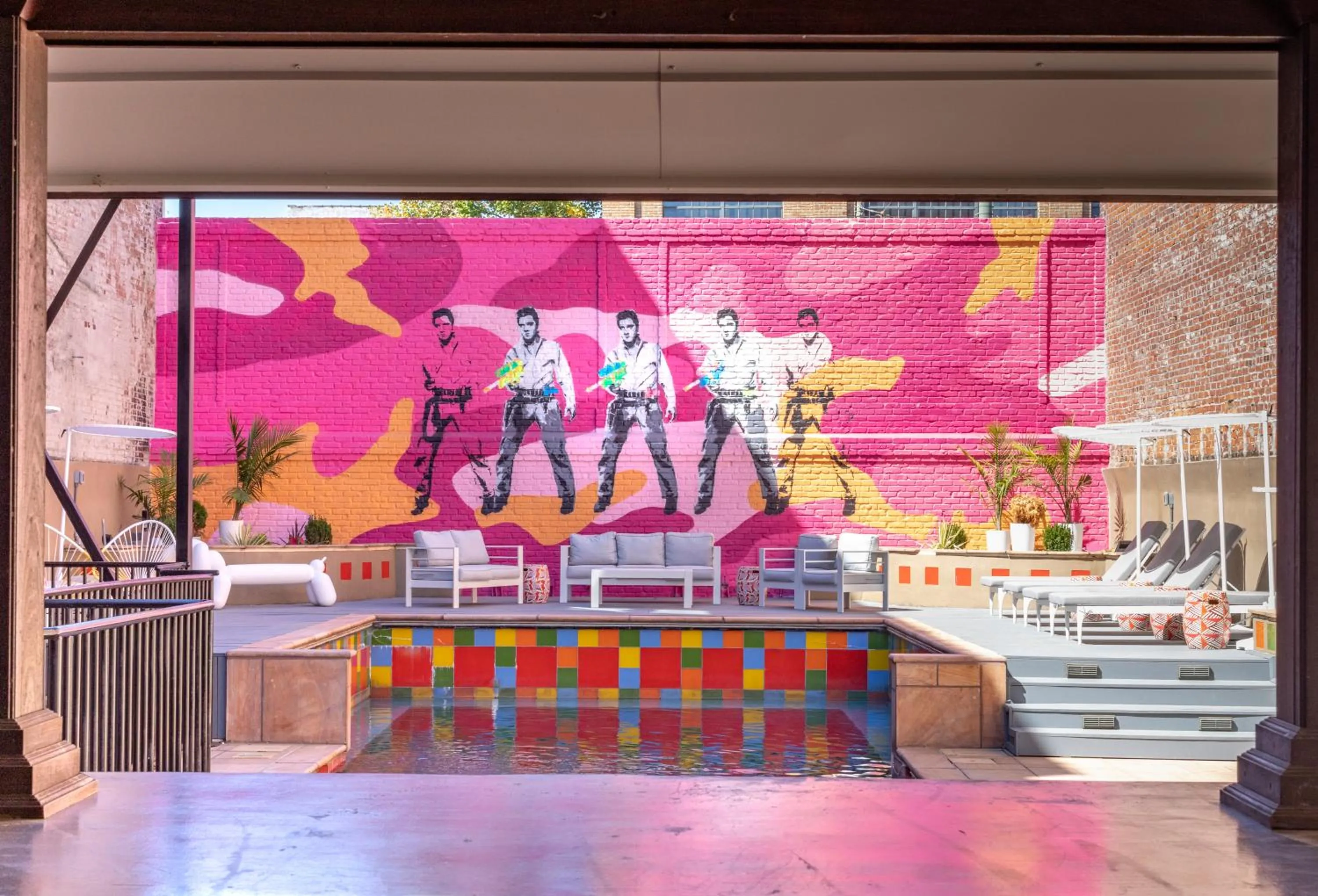 Swimming pool in The Rambler