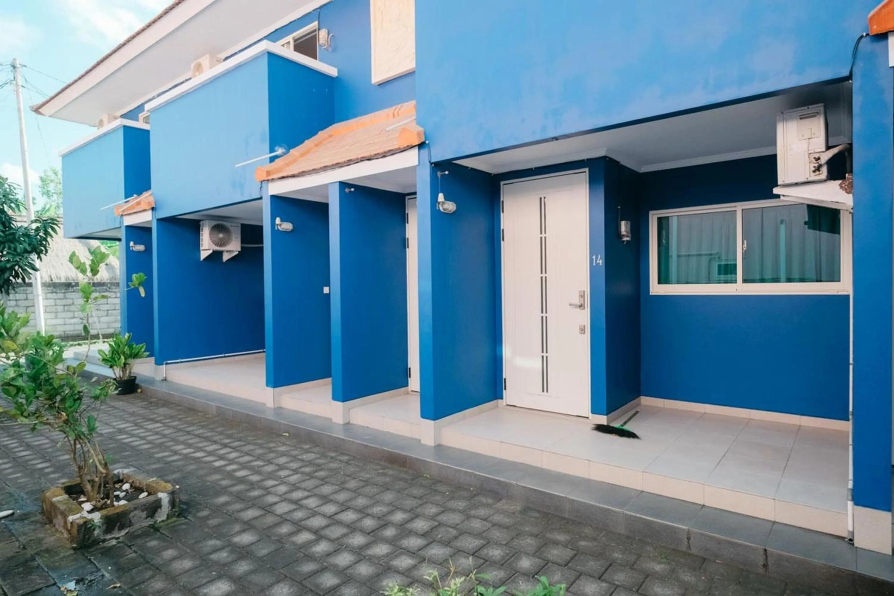 Property building in RedDoorz at Kawaii Apartment Jimbaran