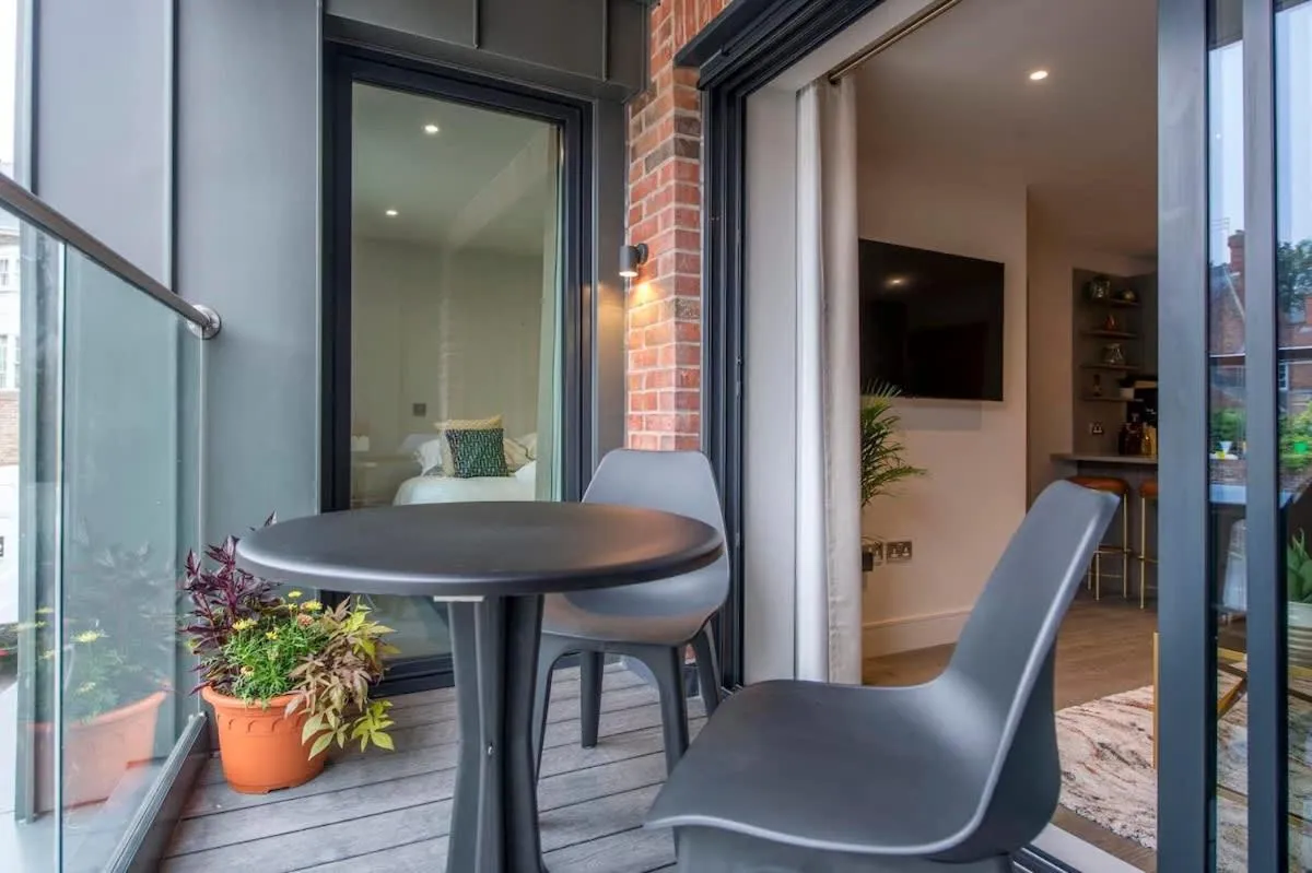 The Quadrant - The Palm Suite