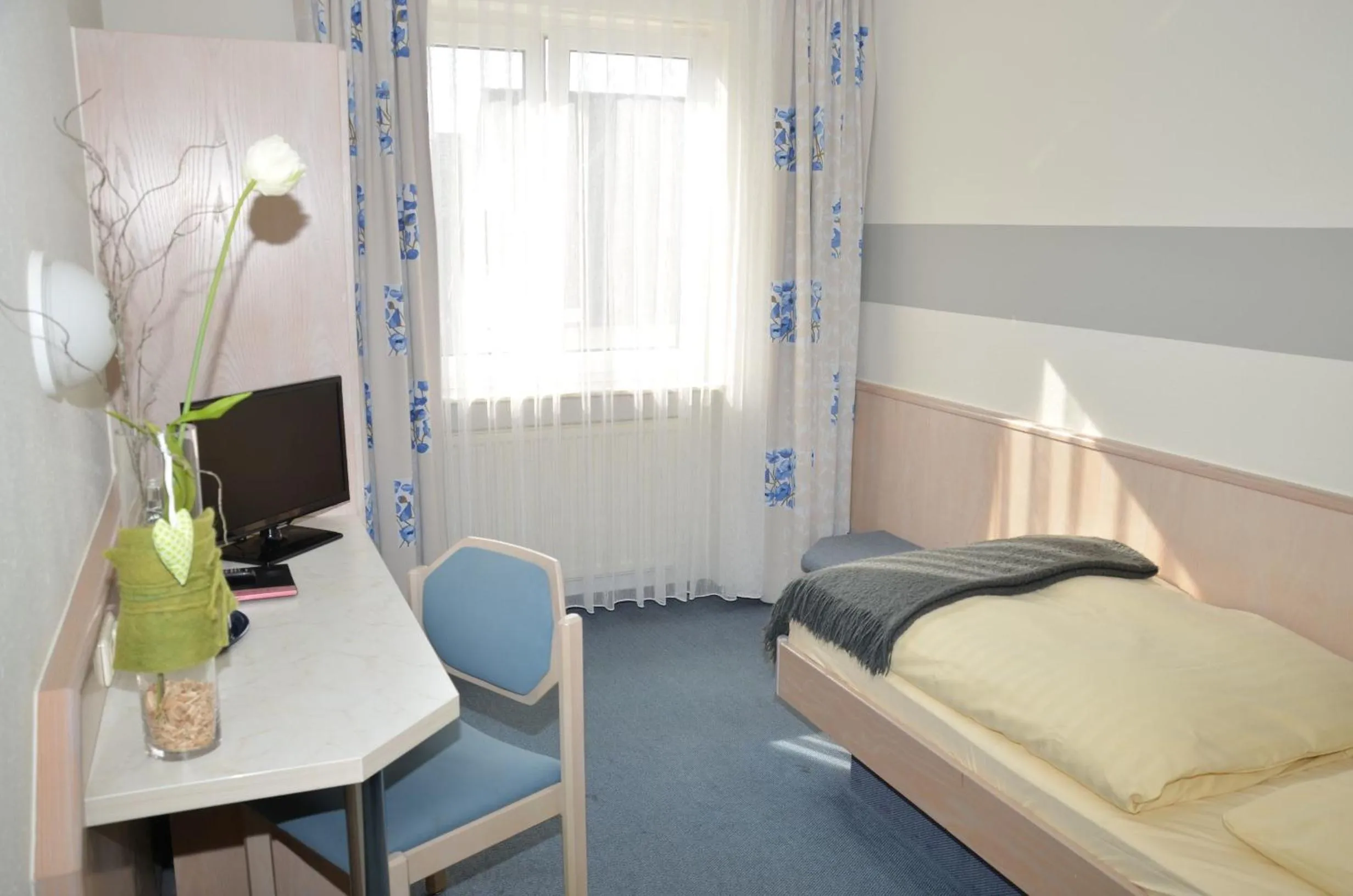 Day, Bed in Hotel Hamm