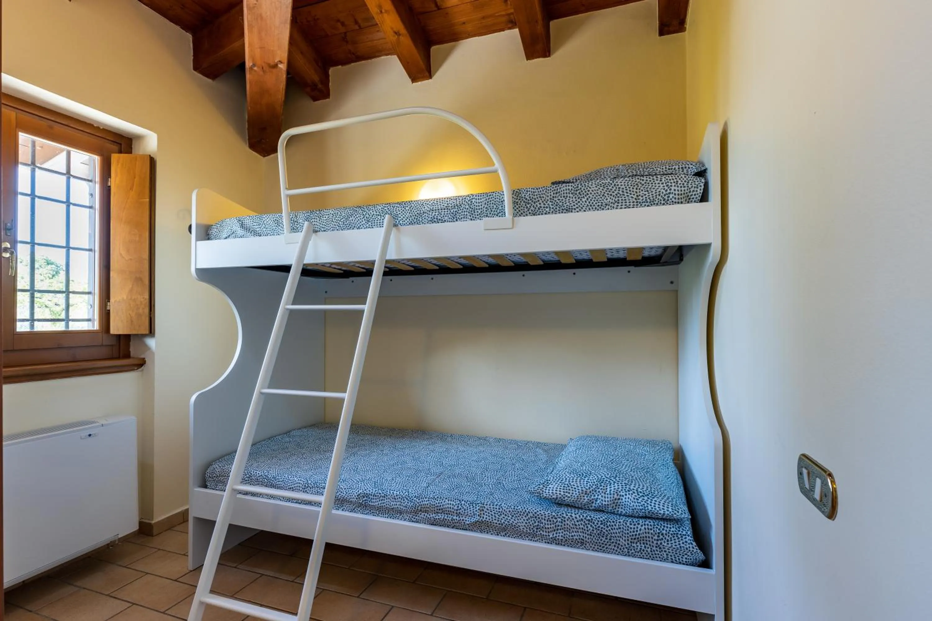 bunk bed, Bed in Il Casale Lonato - by Host4U